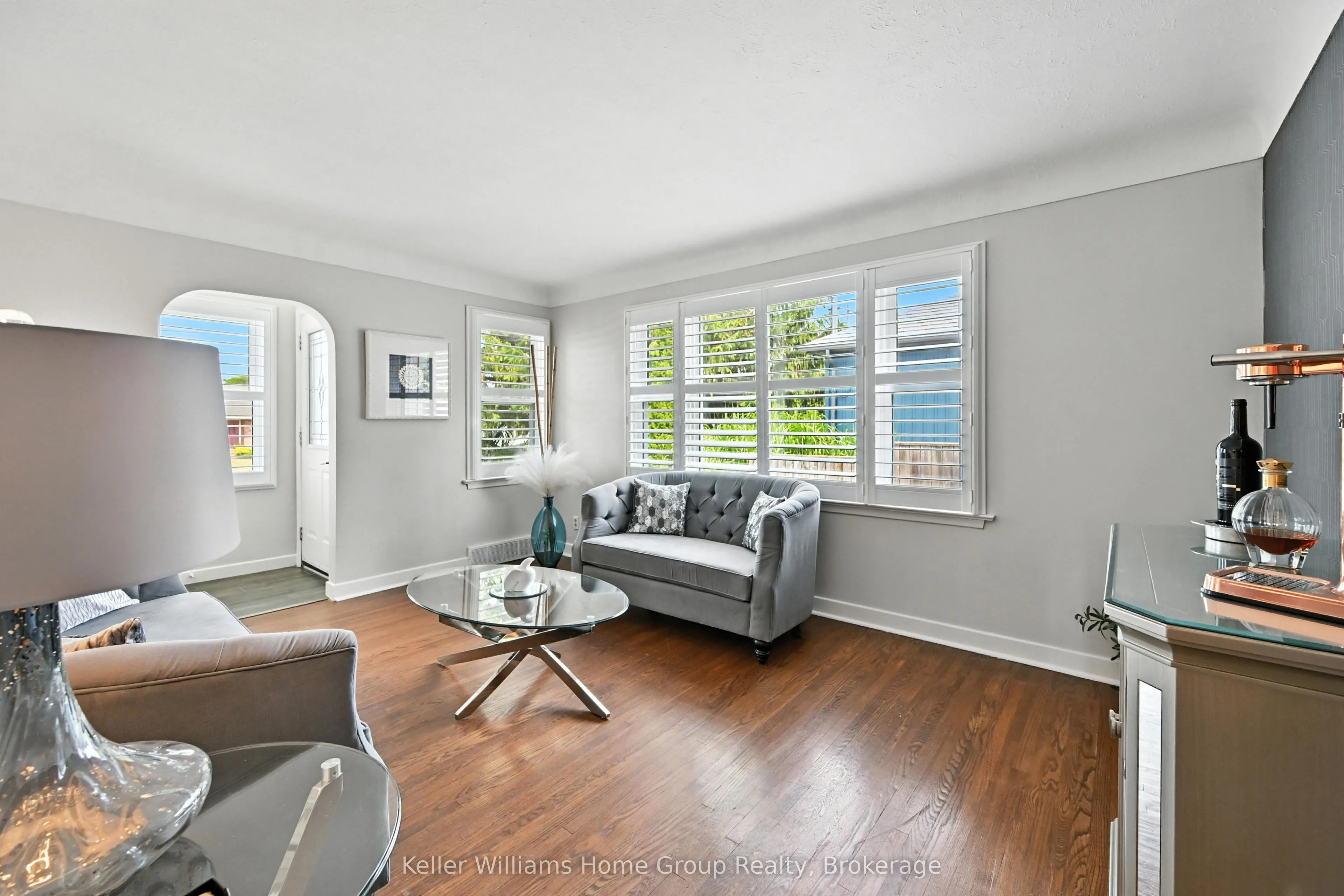 4 Glenview Avenue