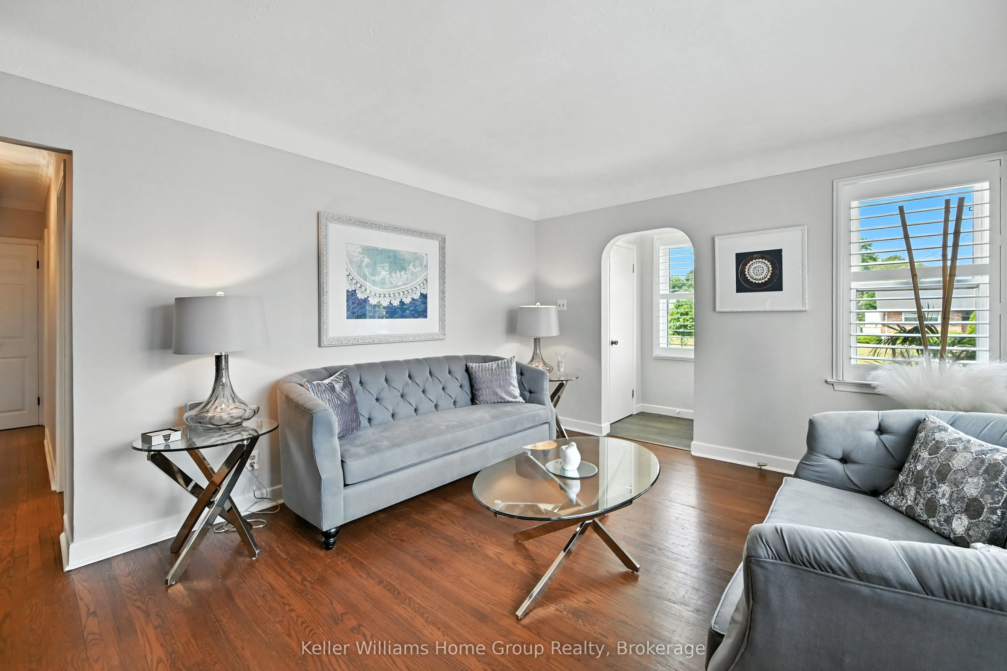 4 Glenview Avenue