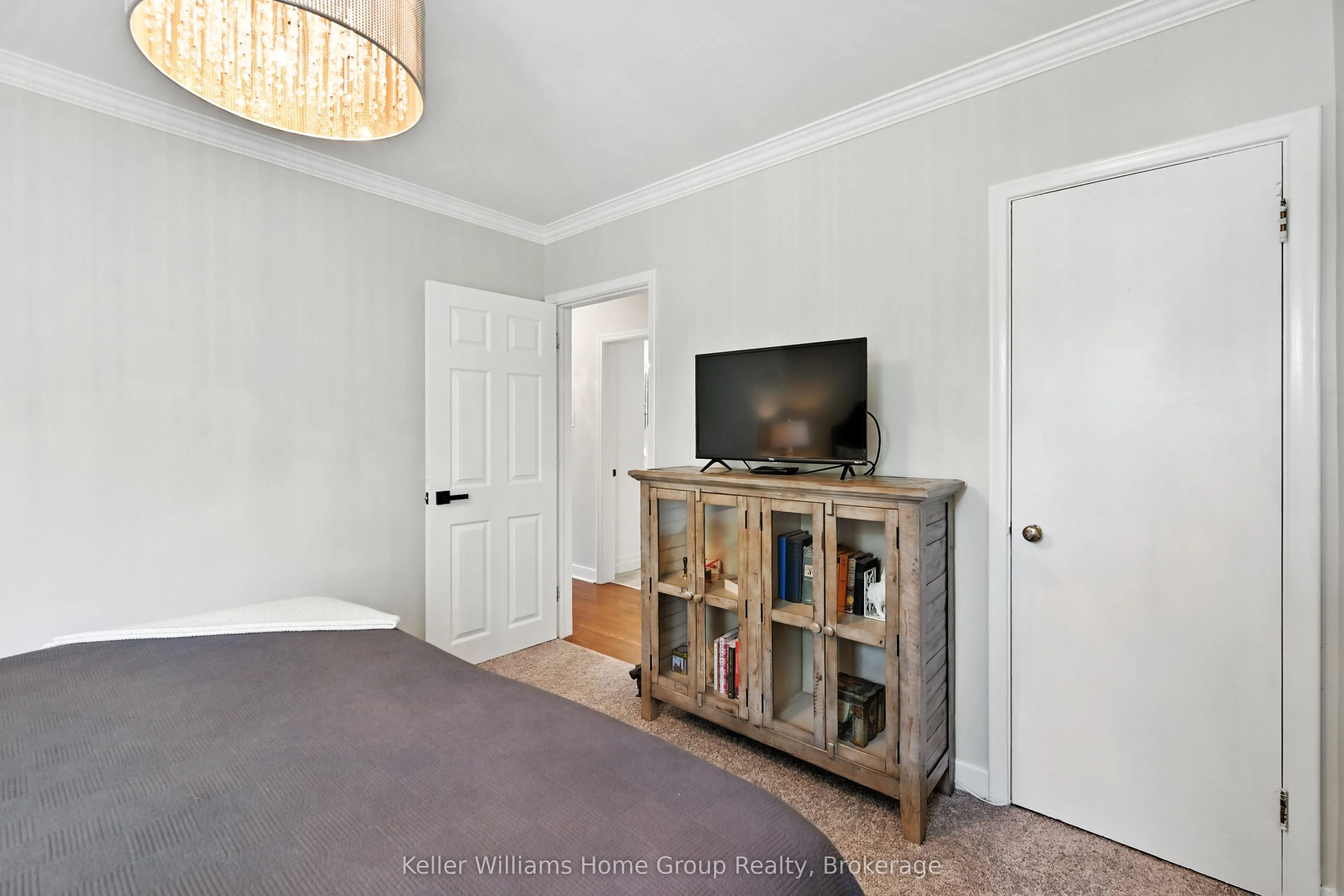 4 Glenview Avenue