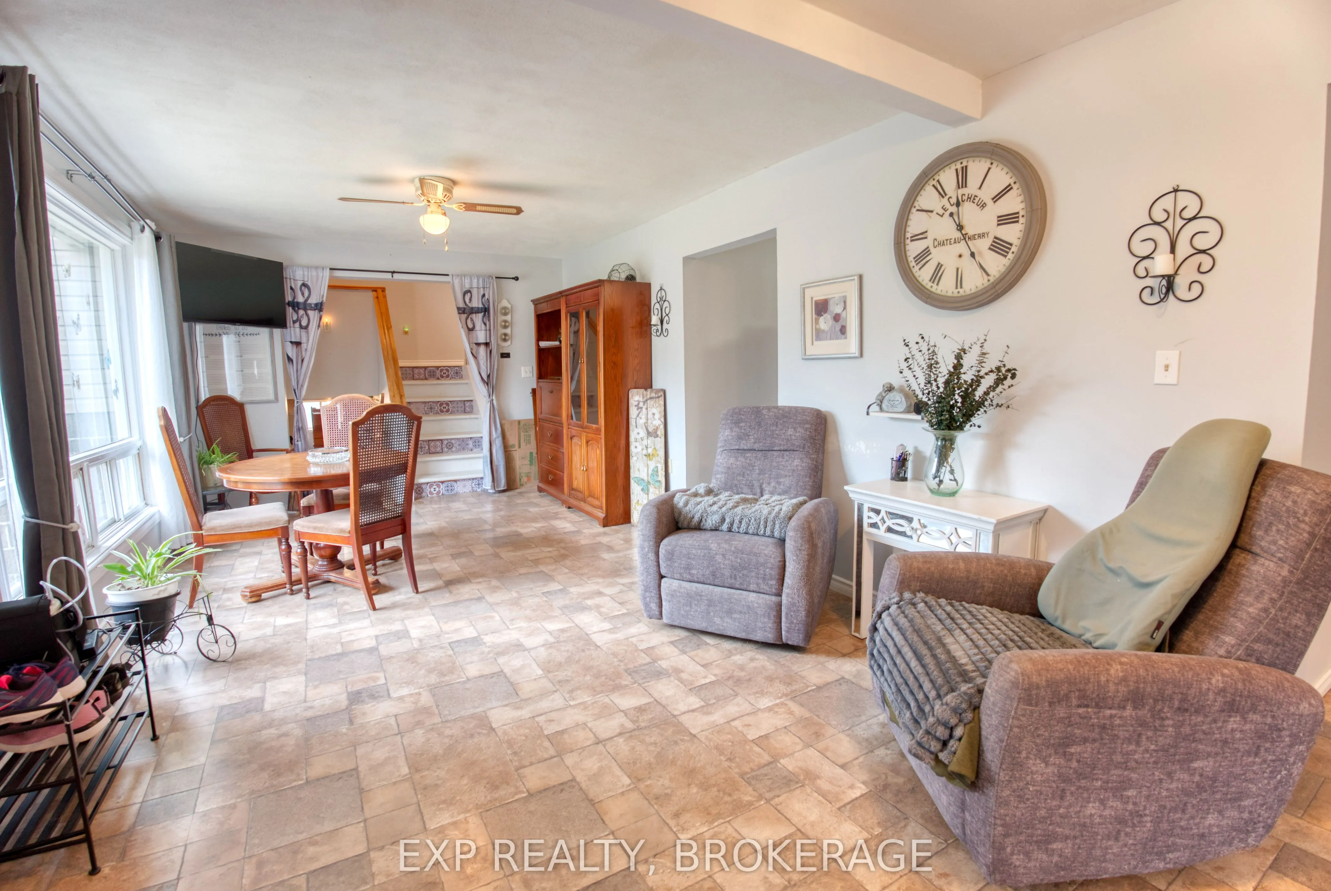 1073 Cox Road