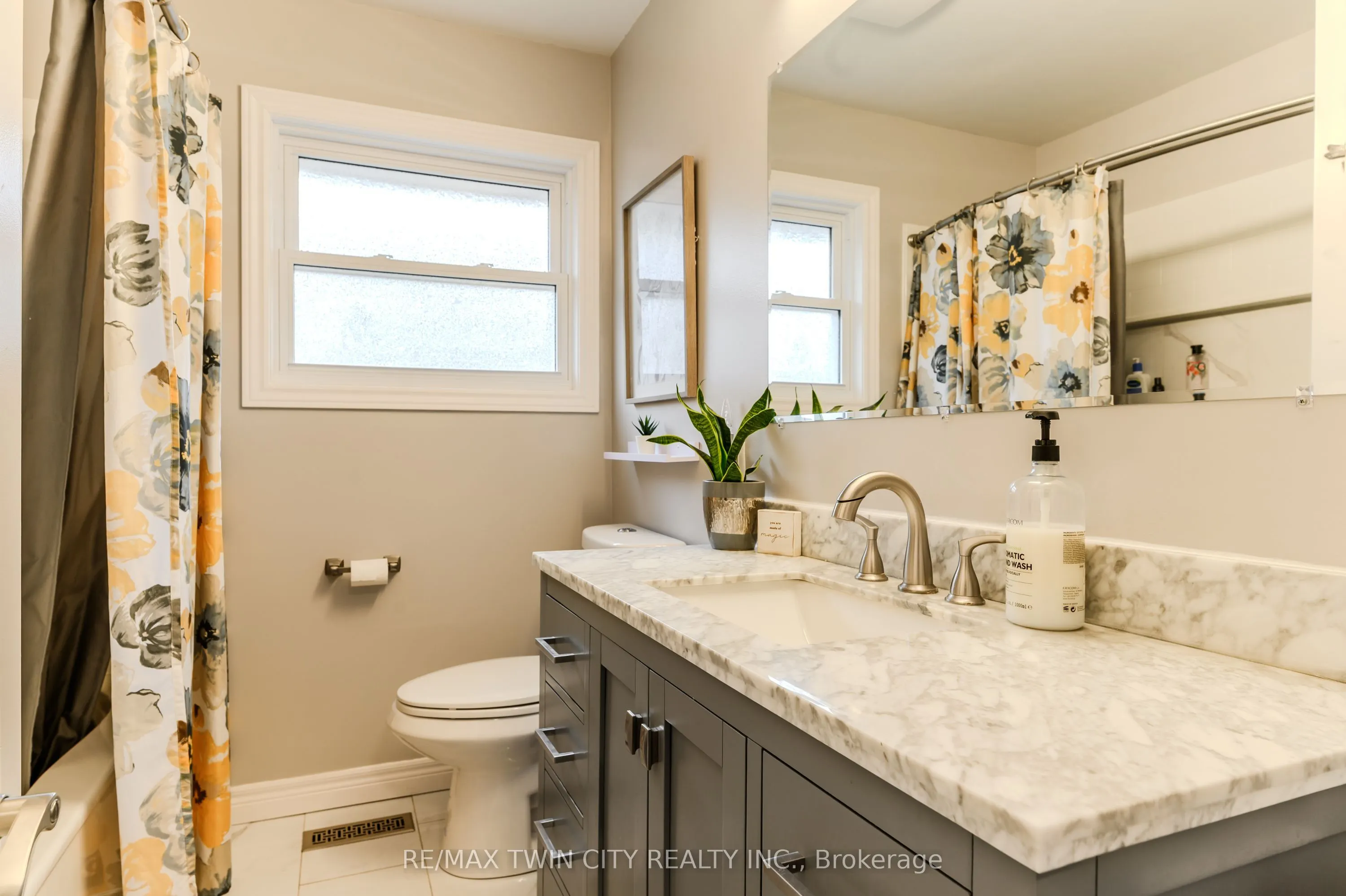 8 Pembroke Avenue