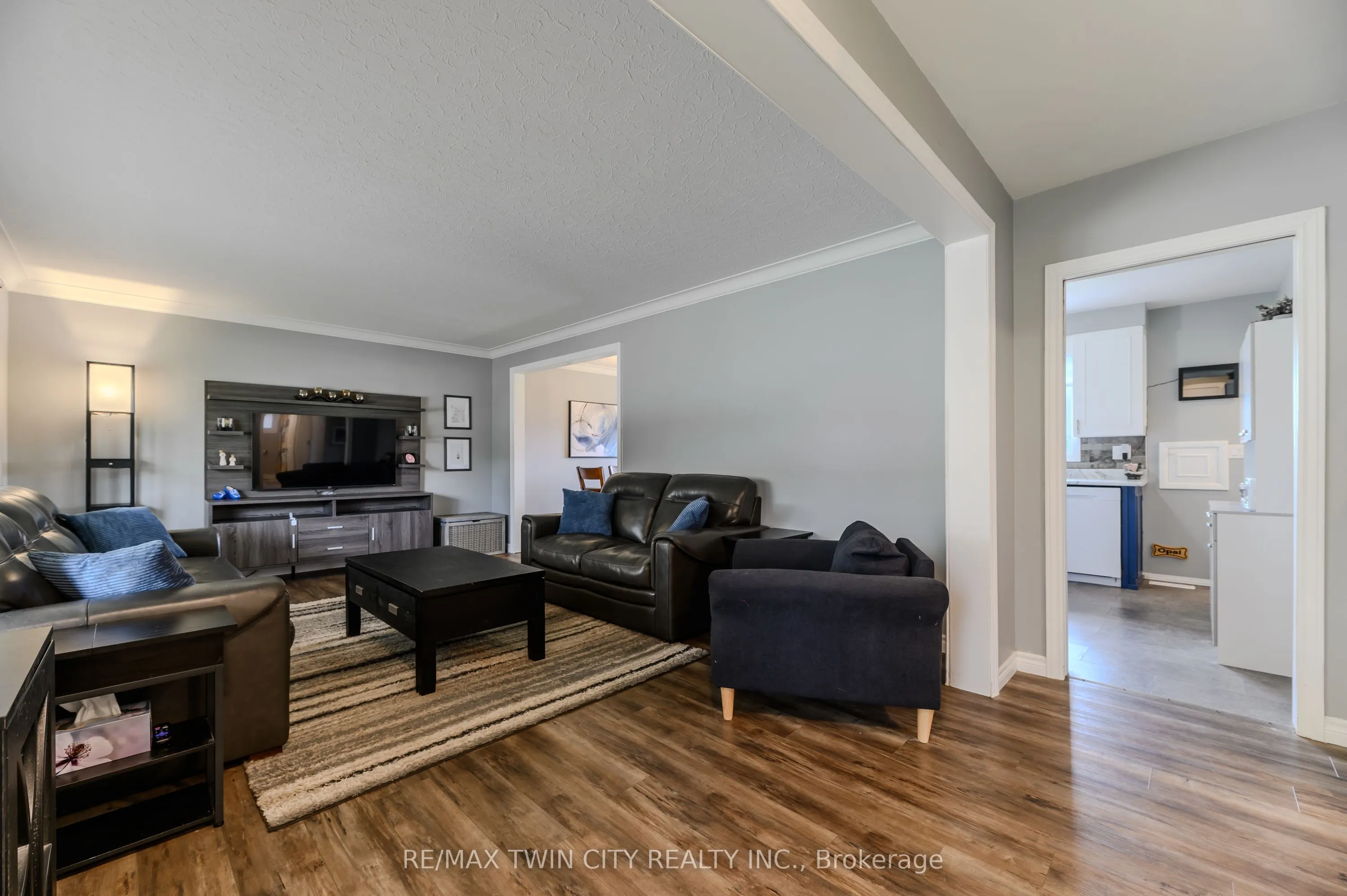 8 Pembroke Avenue
