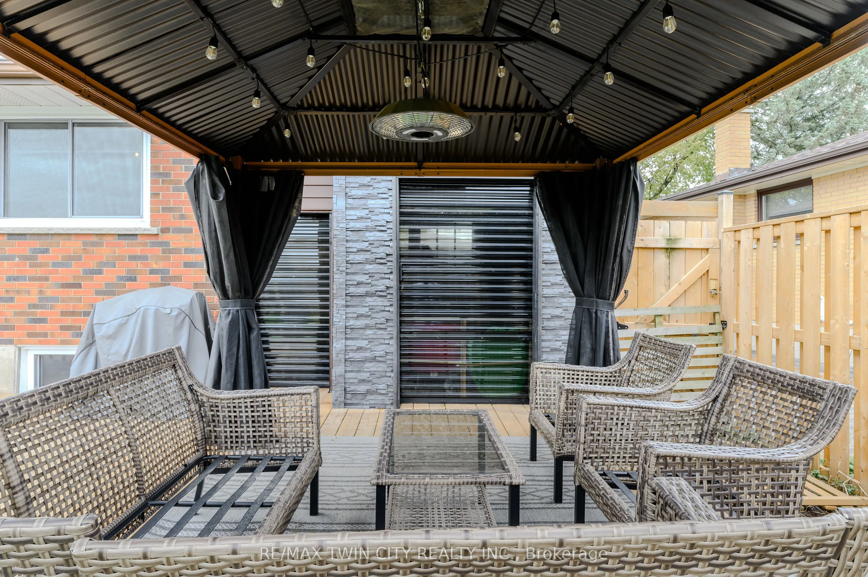 8 Pembroke Avenue
