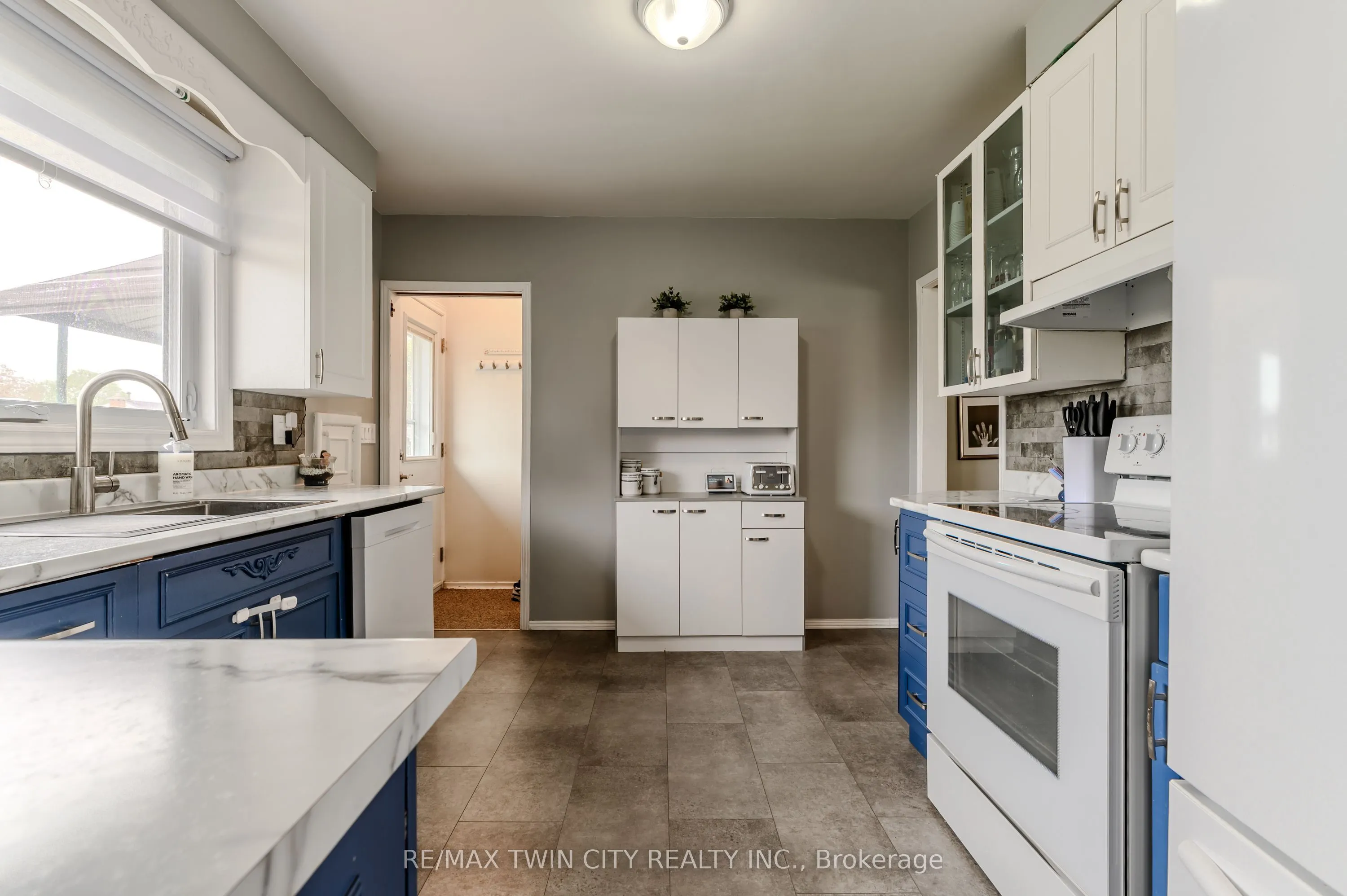 8 Pembroke Avenue