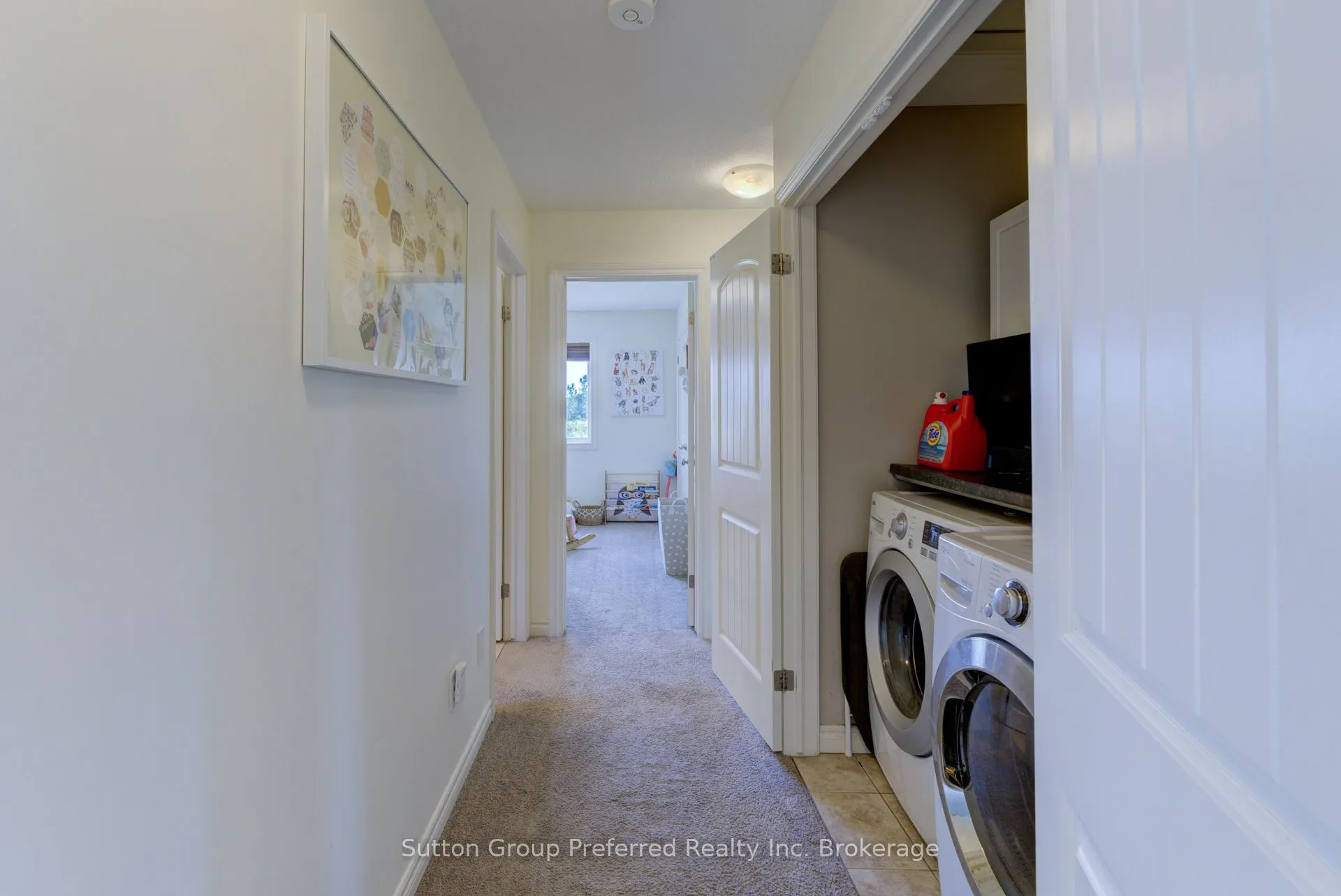 6 Moffatt Avenue
