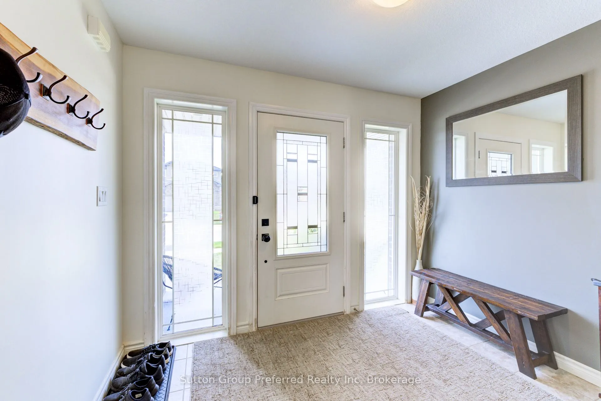 6 Moffatt Avenue
