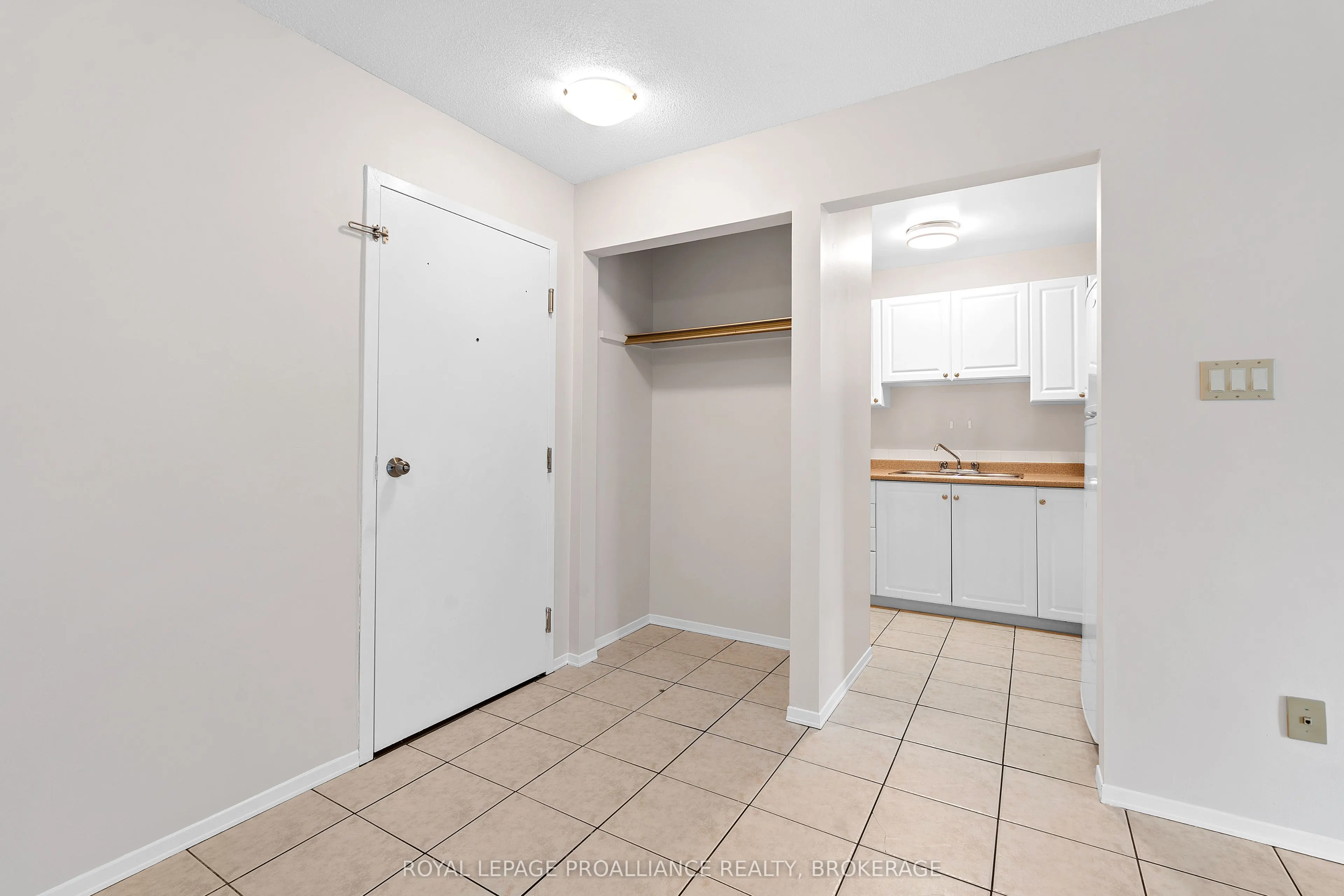 573 Armstrong Road, #302