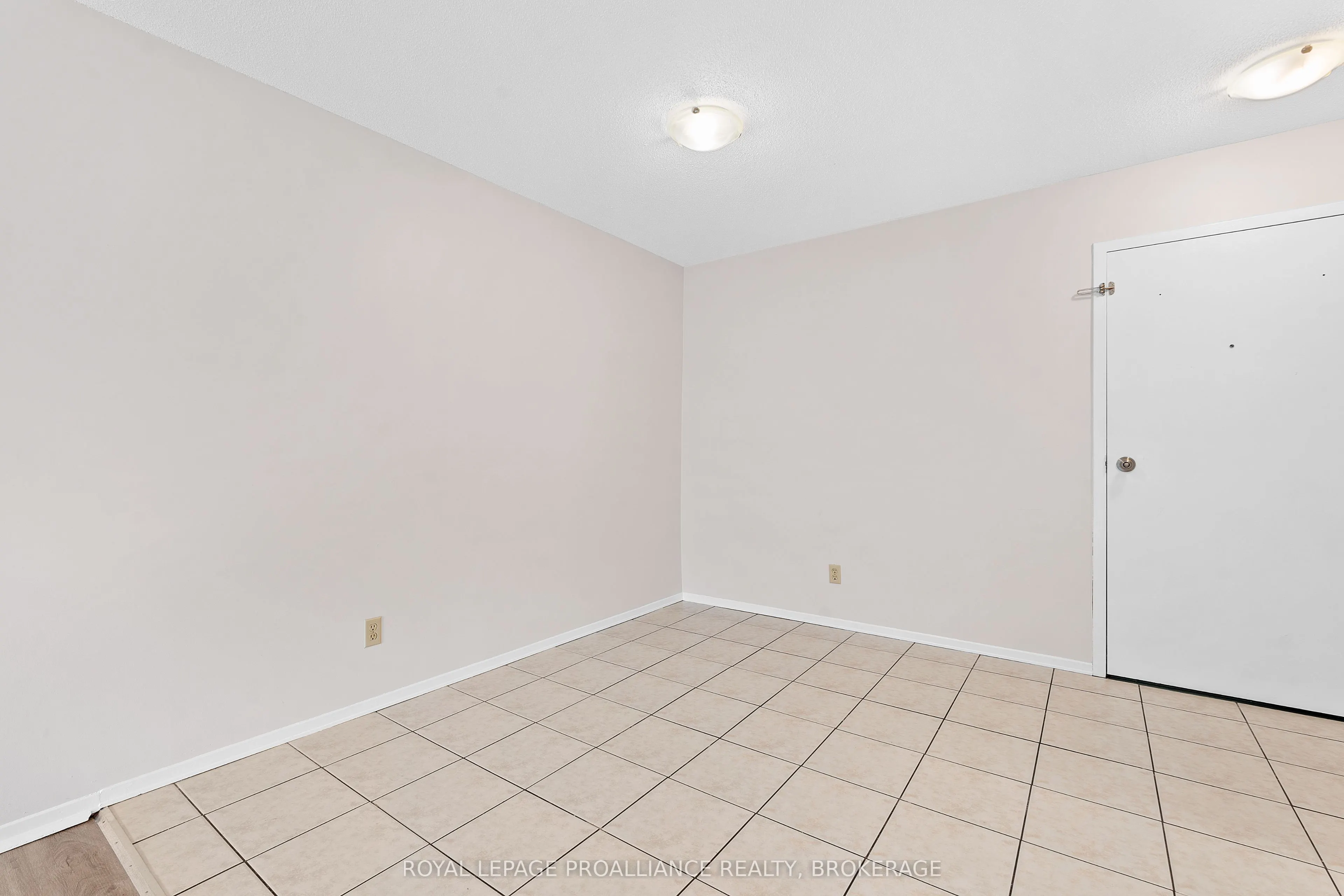 573 Armstrong Road, #302