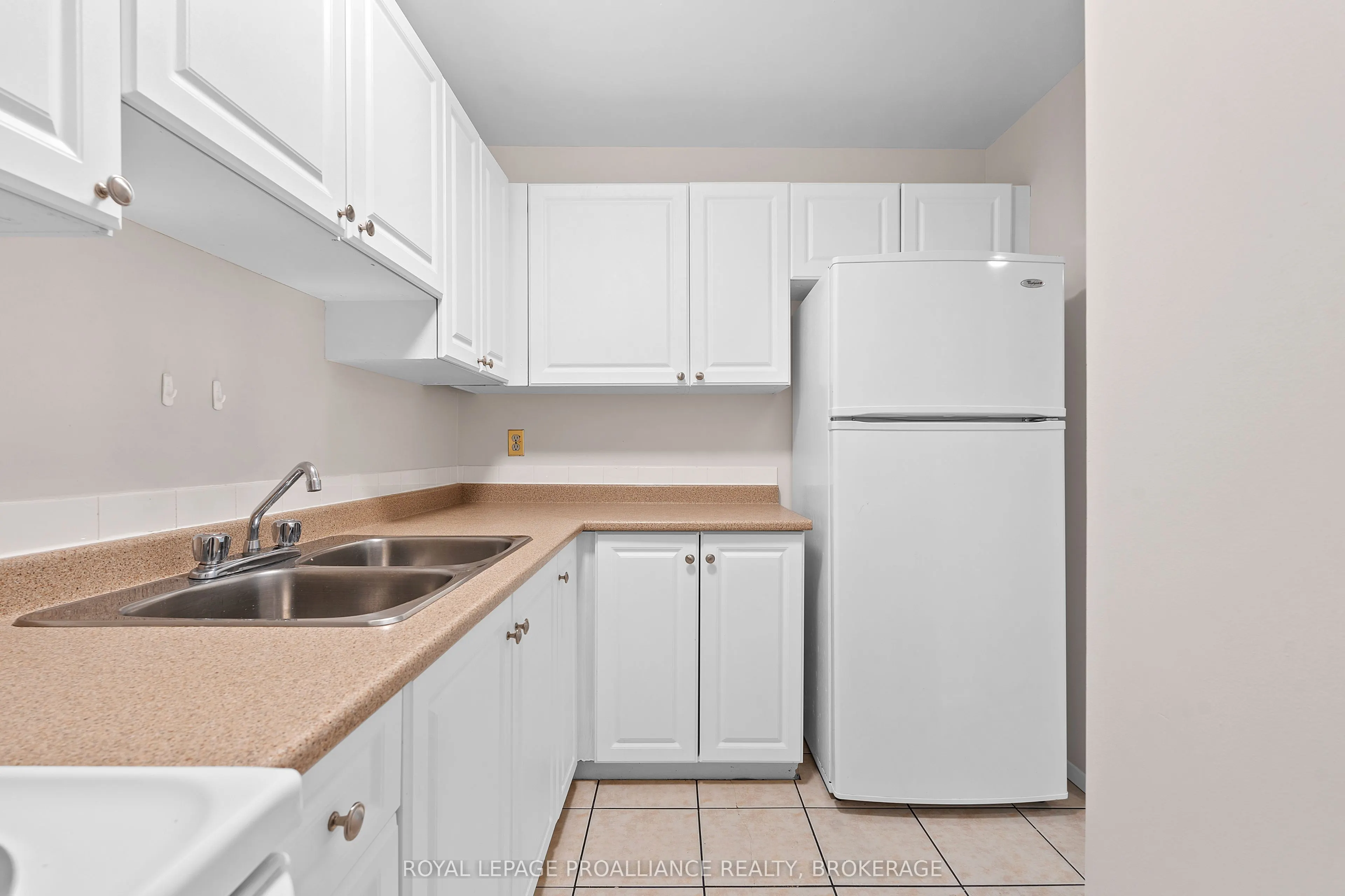 573 Armstrong Road, #302