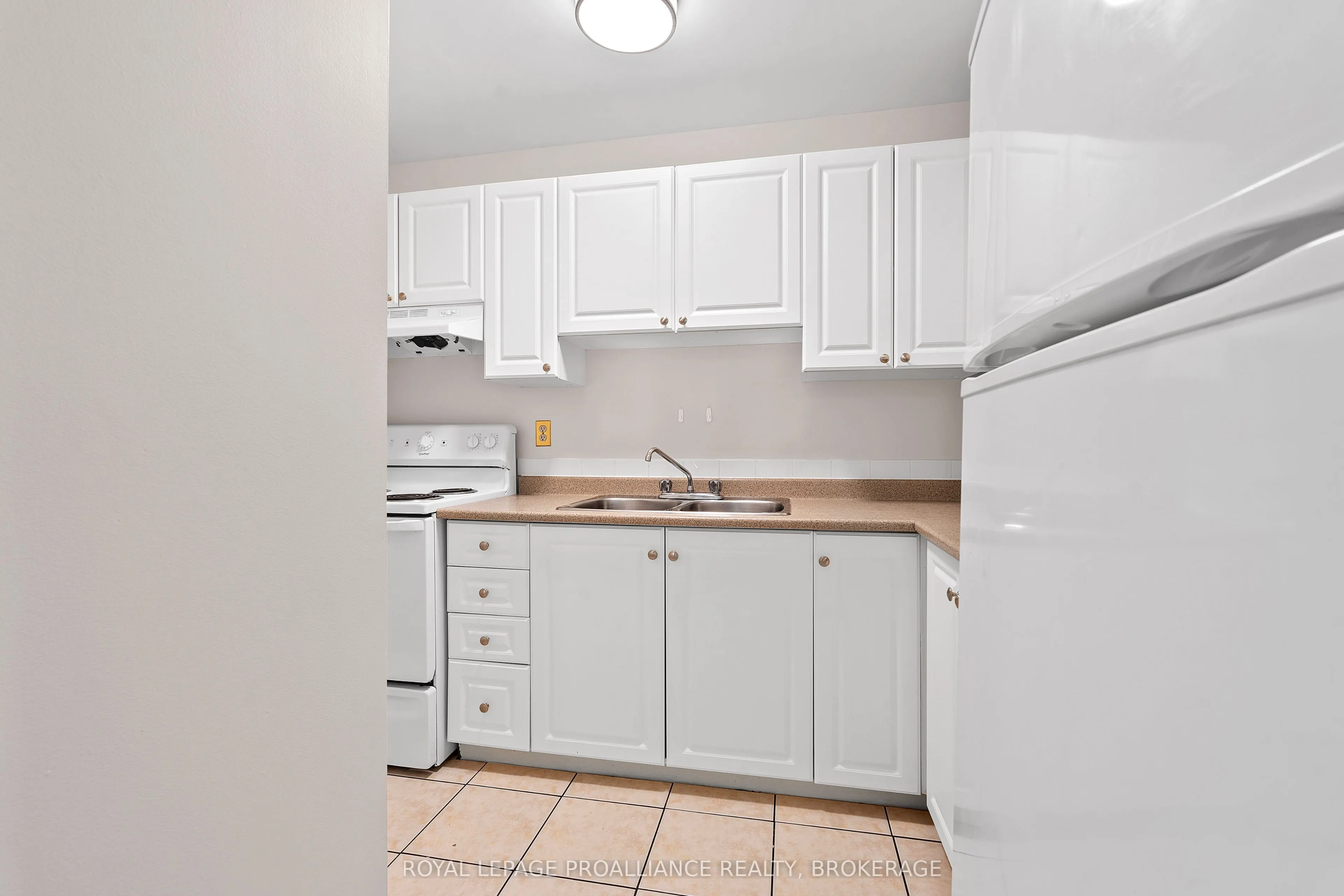 573 Armstrong Road, #302