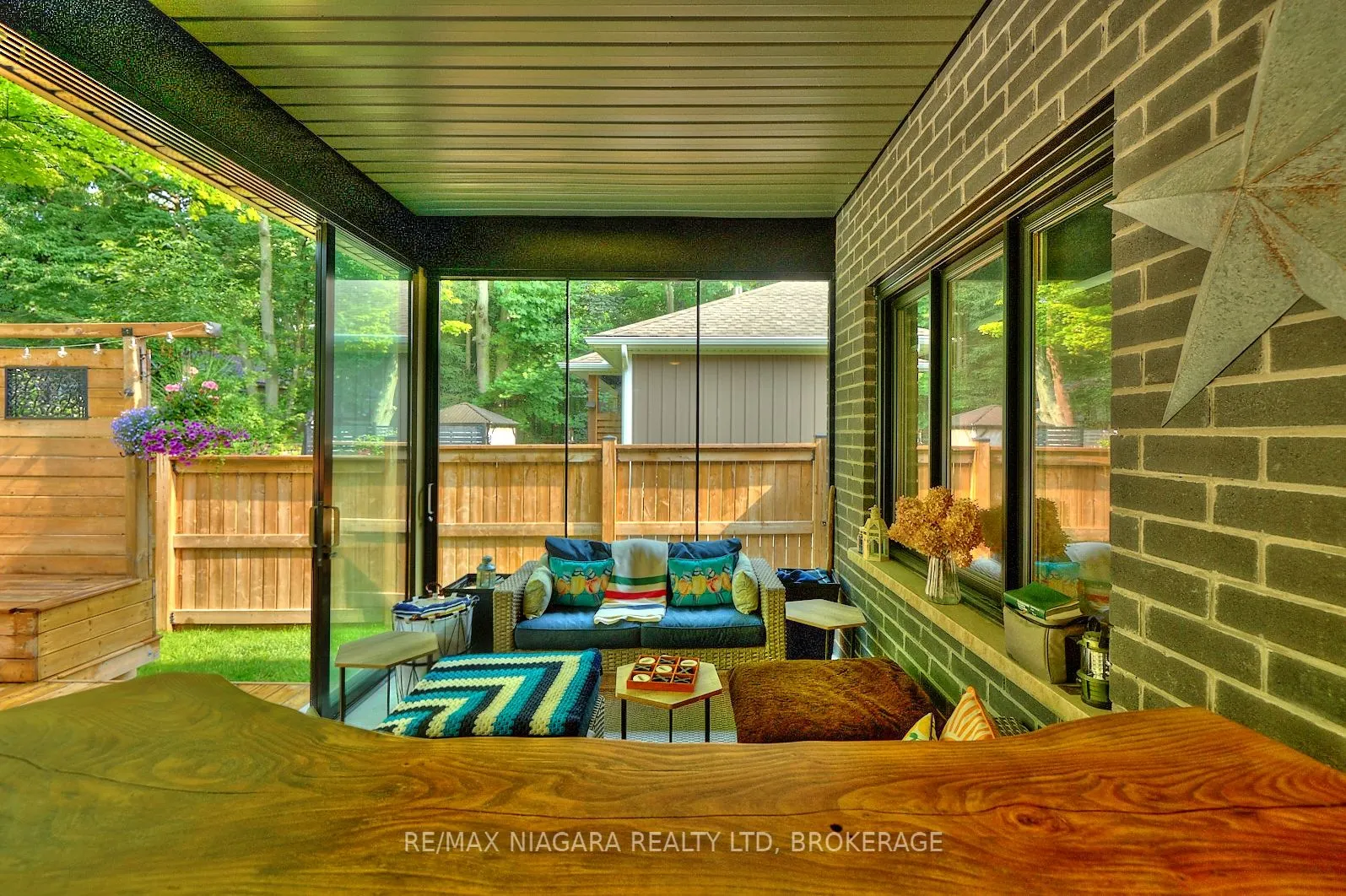201 Pleasant Avenue N