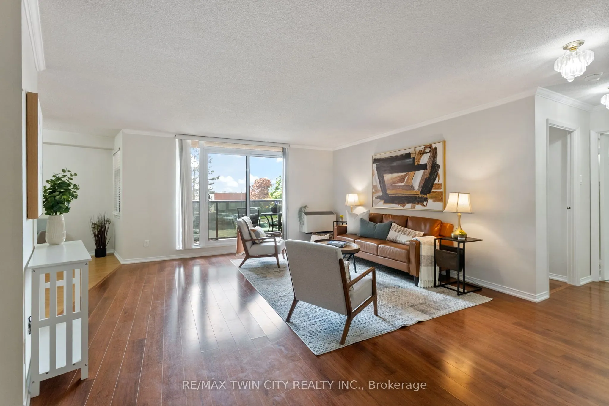 9 Bonheur Court, #212