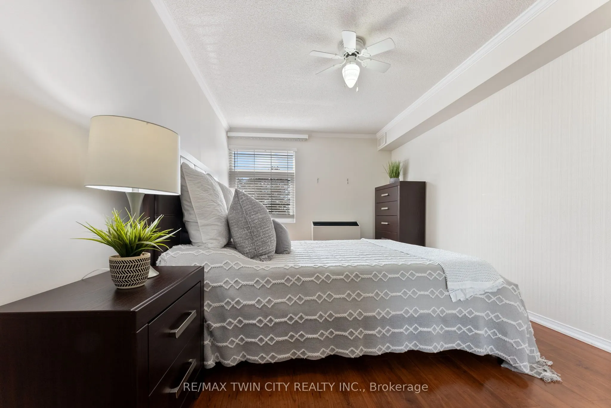 9 Bonheur Court, #212