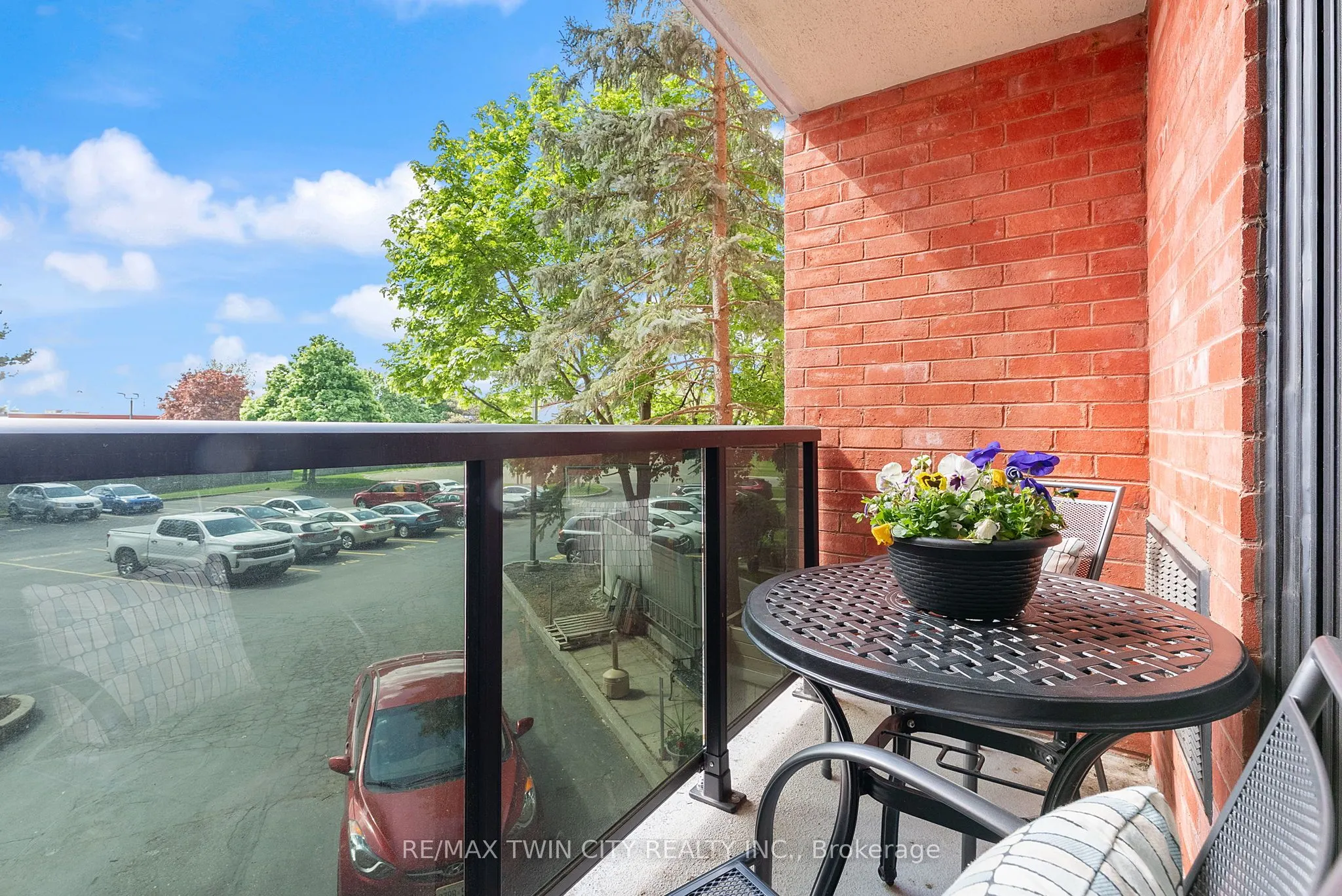 9 Bonheur Court, #212