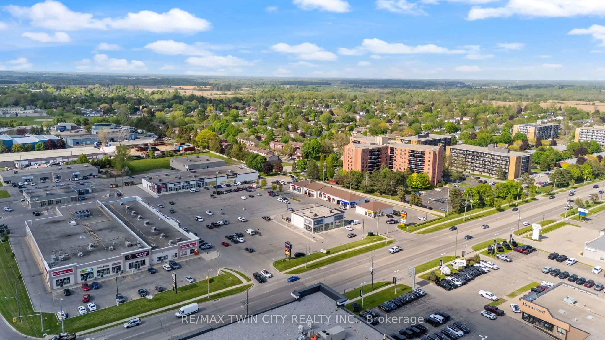 9 Bonheur Court, #212
