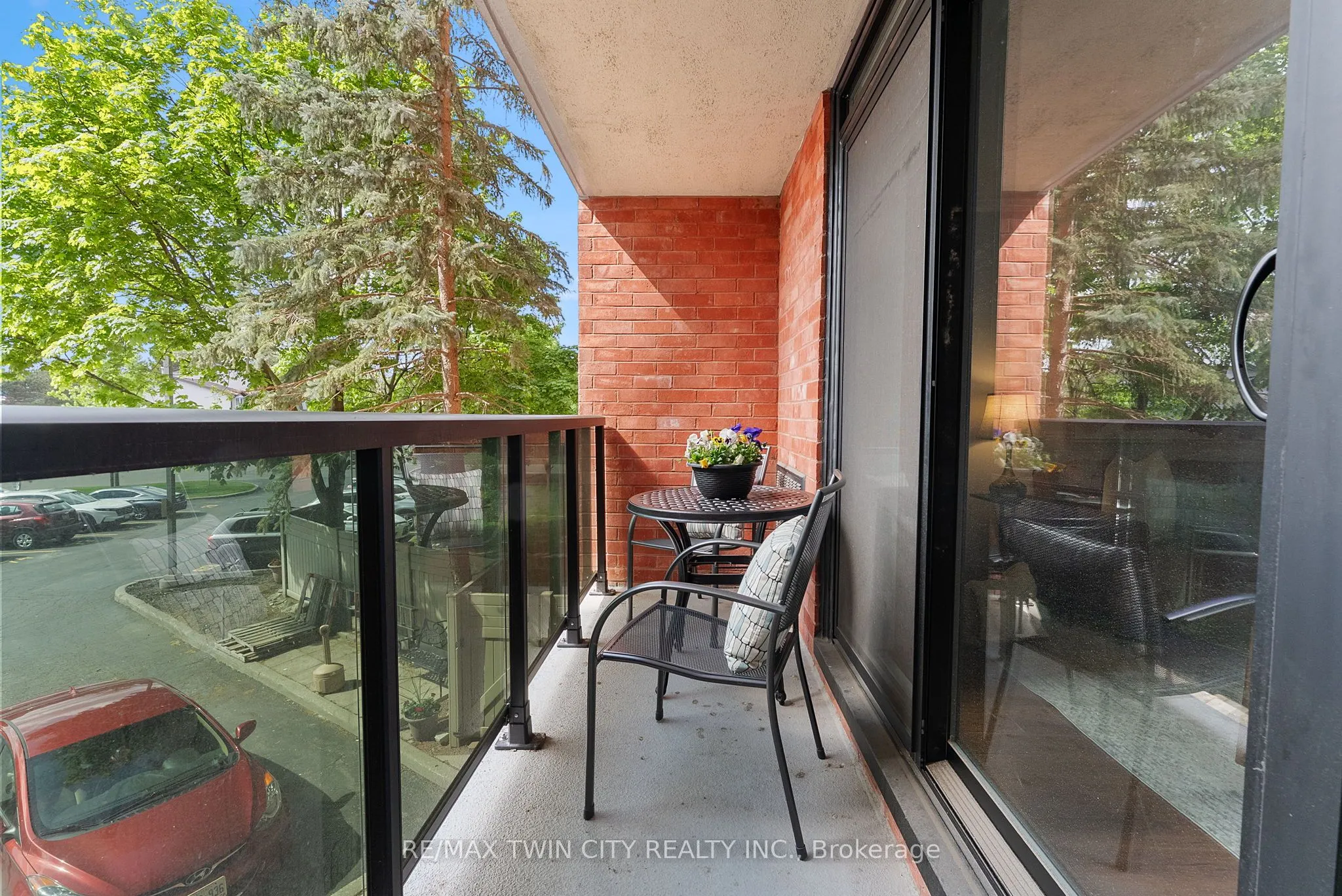 9 Bonheur Court, #212