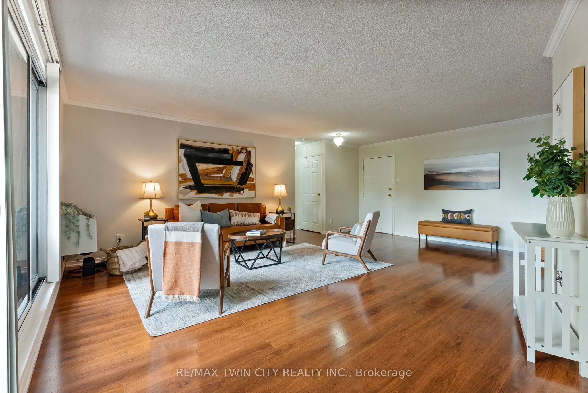 9 Bonheur Court, #212