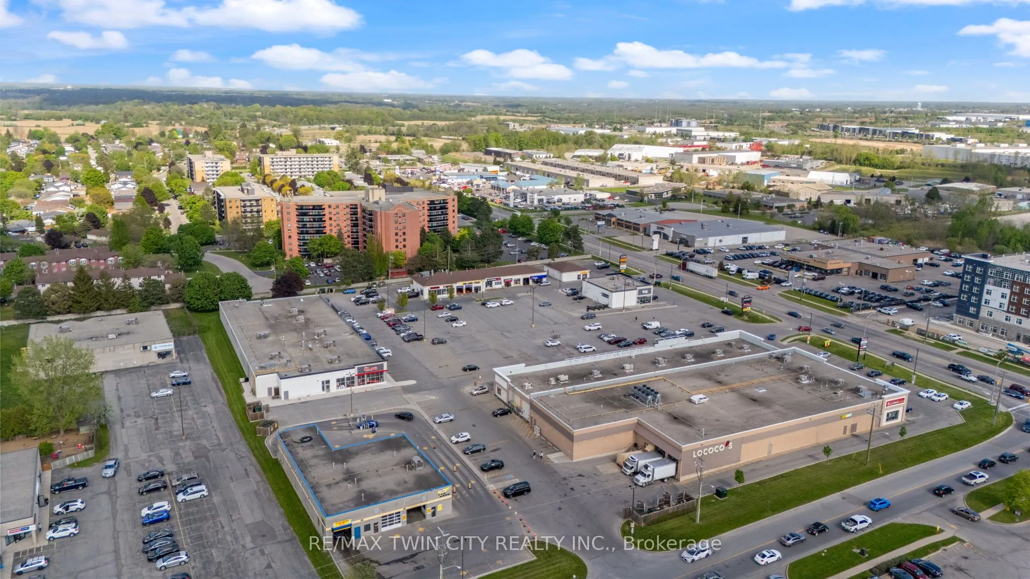 9 Bonheur Court, #212