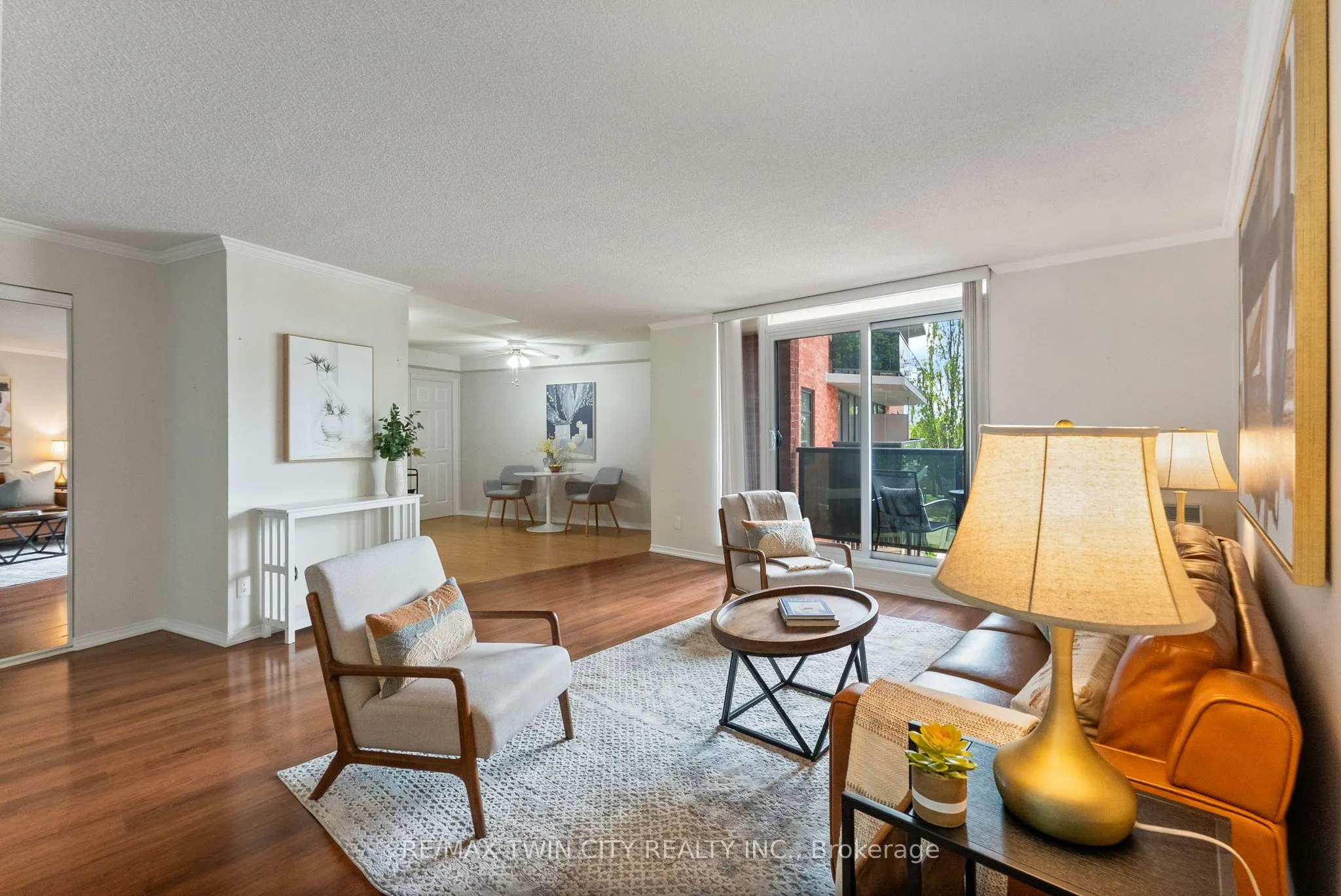 9 Bonheur Court, #212