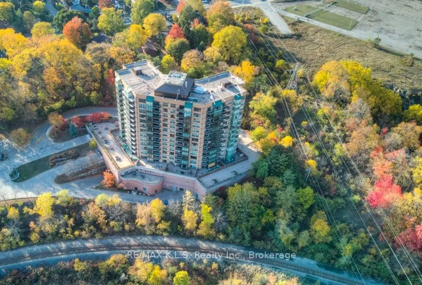 237 King Street W, #407