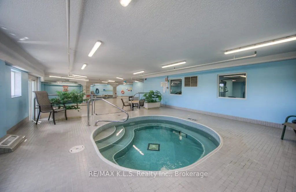 237 King Street W, #407