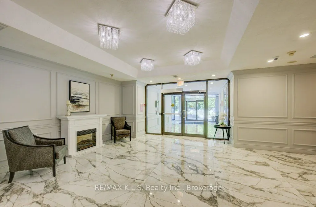 237 King Street W, #407