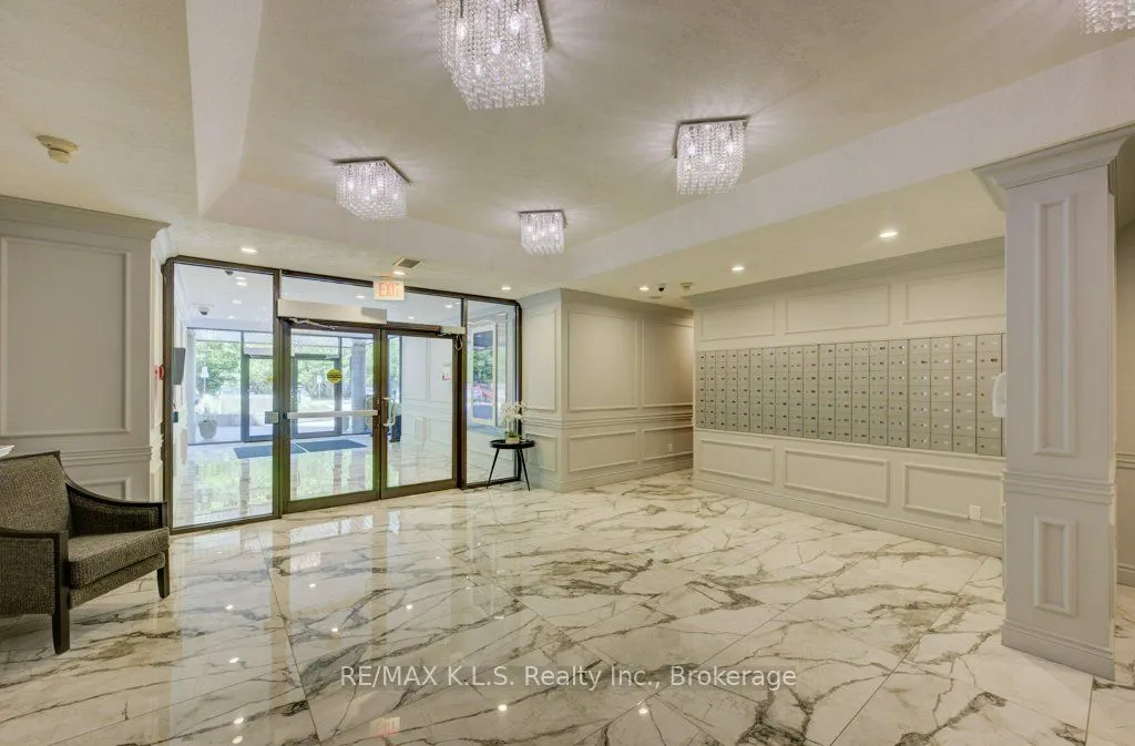237 King Street W, #407