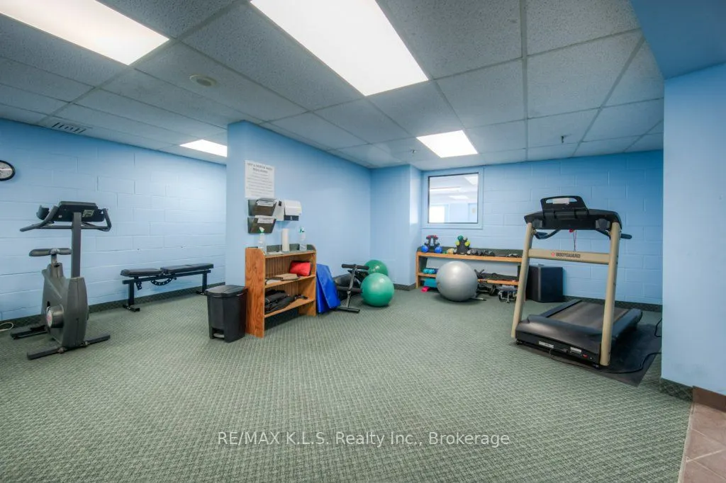 237 King Street W, #407