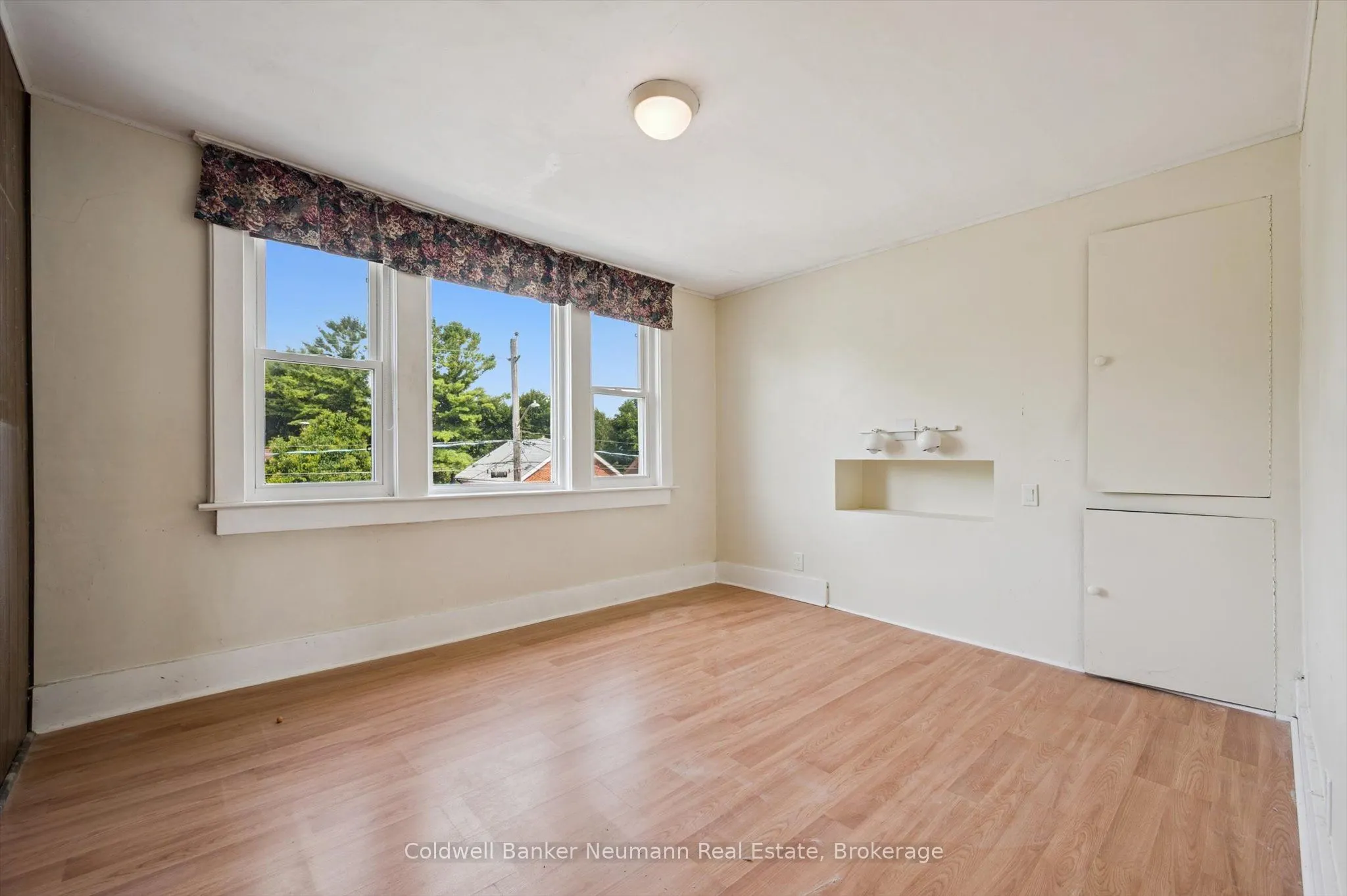 336 Paisley Road