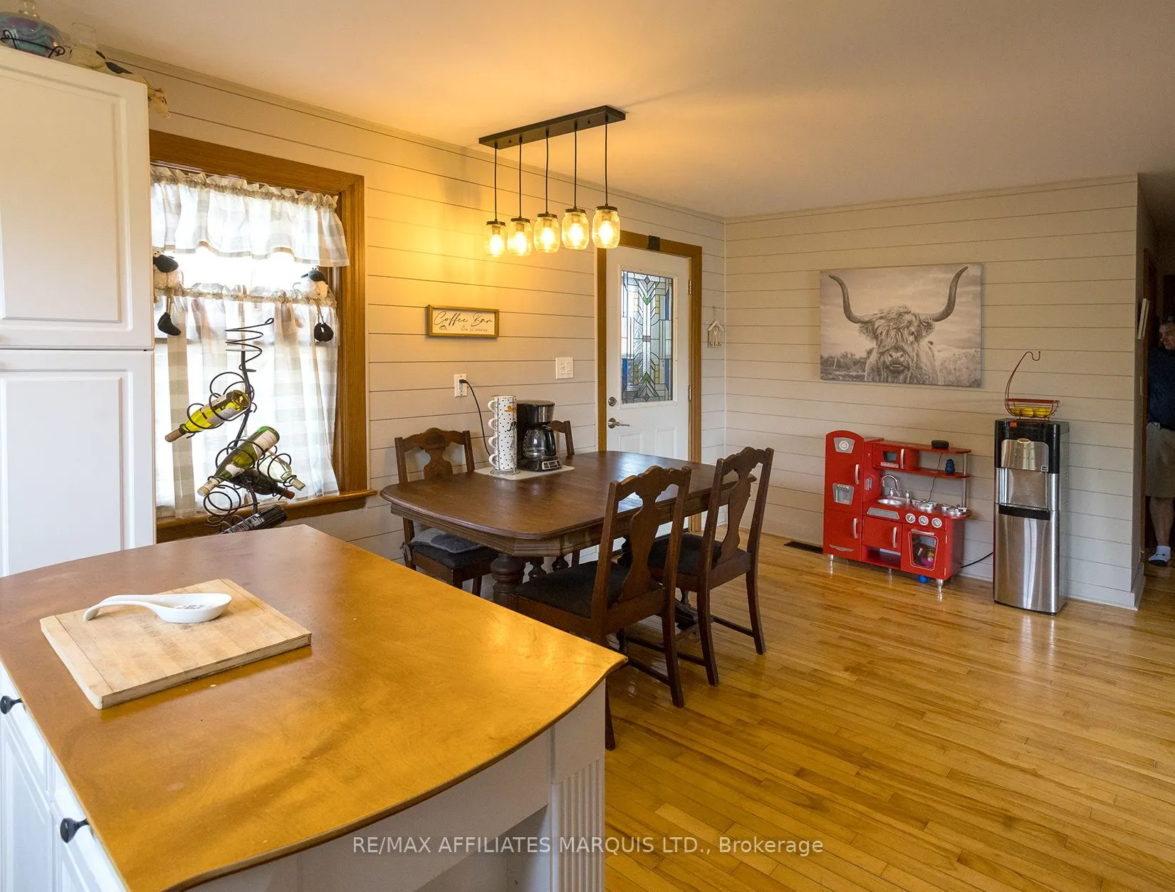 13039 Riverside Drive