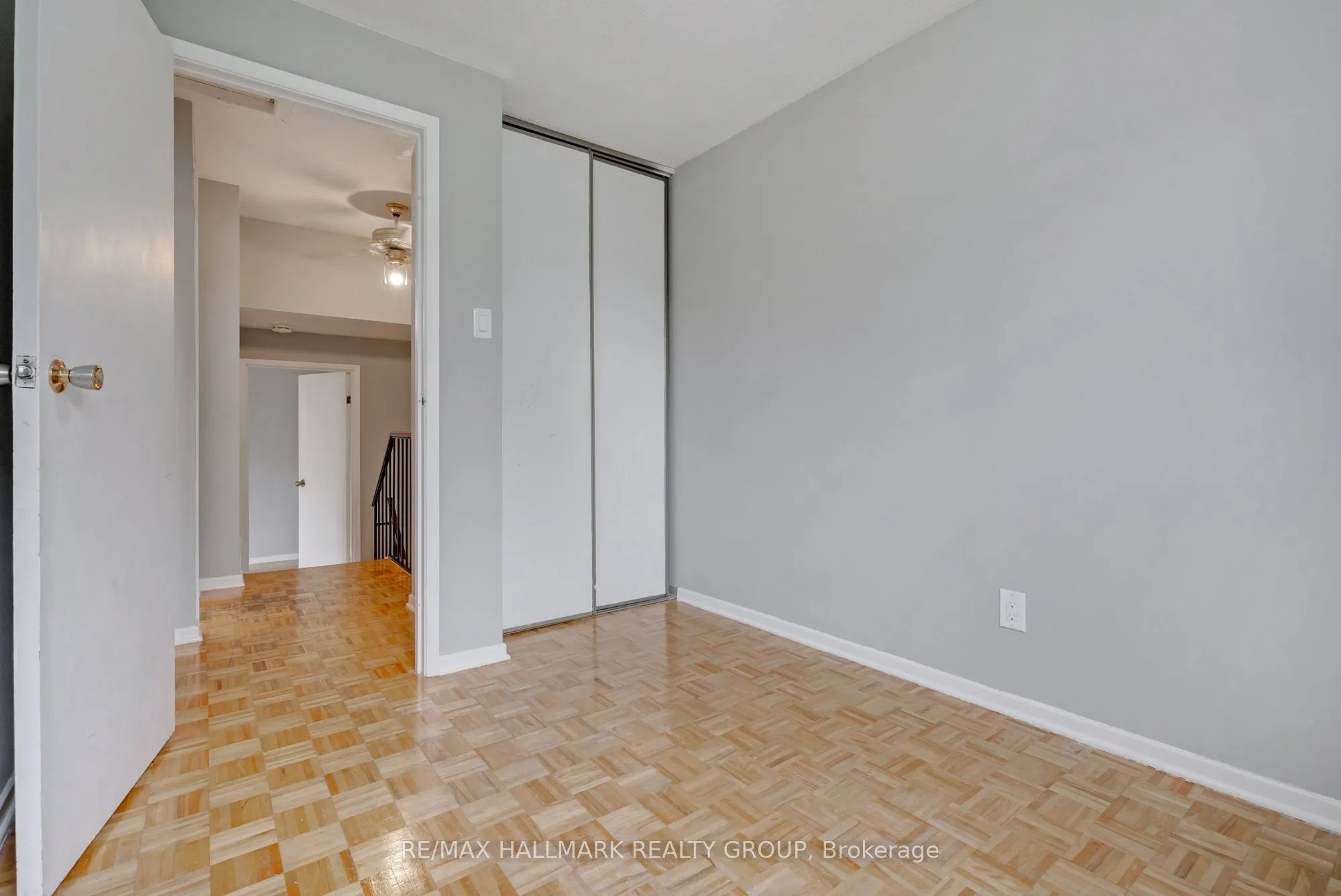 12F Larkshire Lane