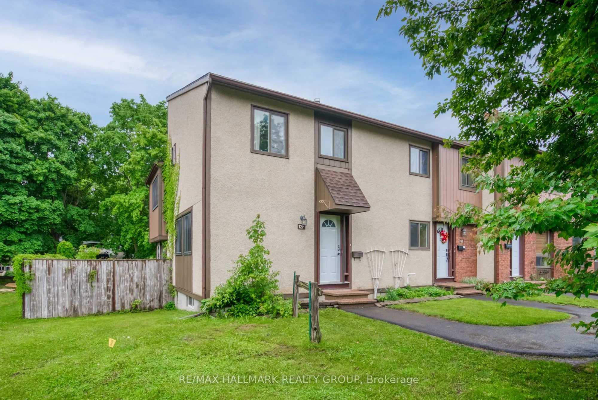 12F Larkshire Lane