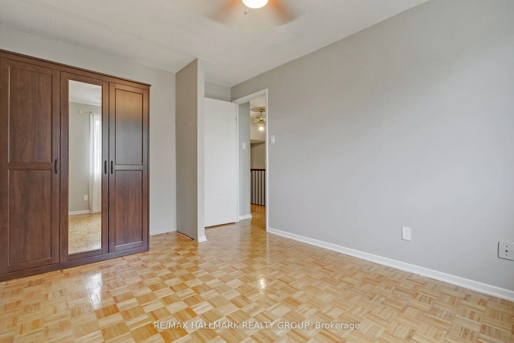 12F Larkshire Lane