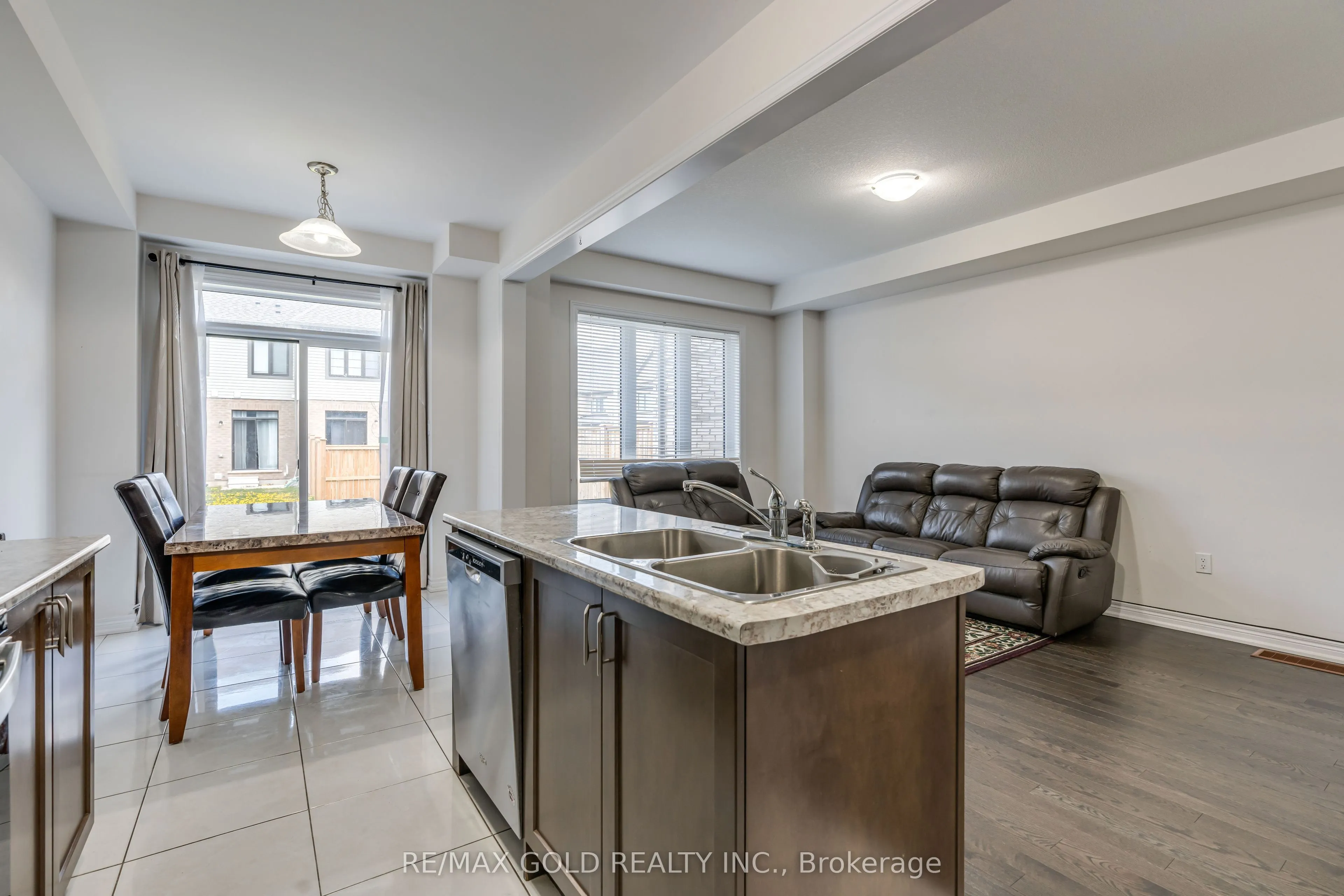 166 Deerpath Drive, #95