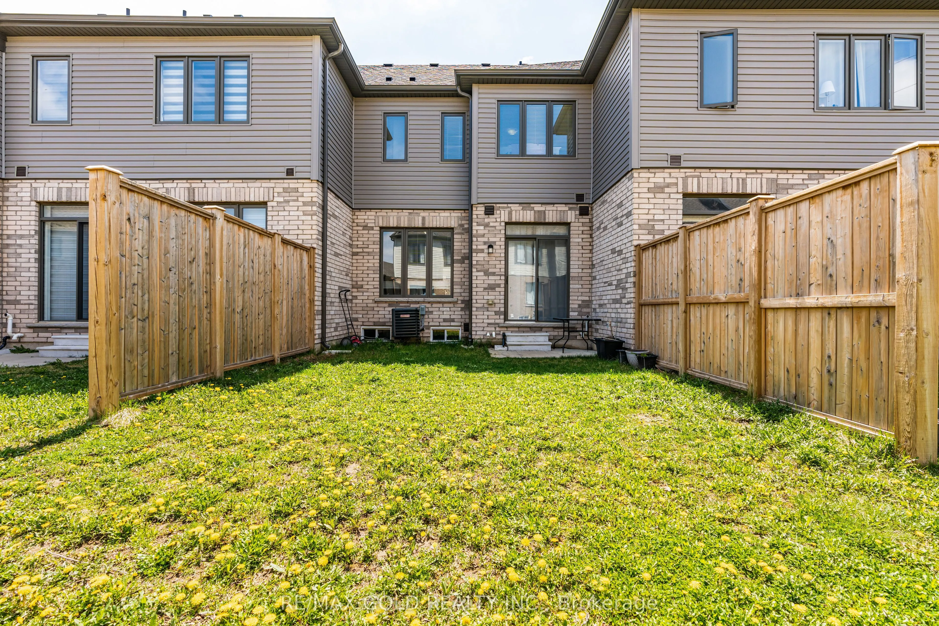 166 Deerpath Drive, #95