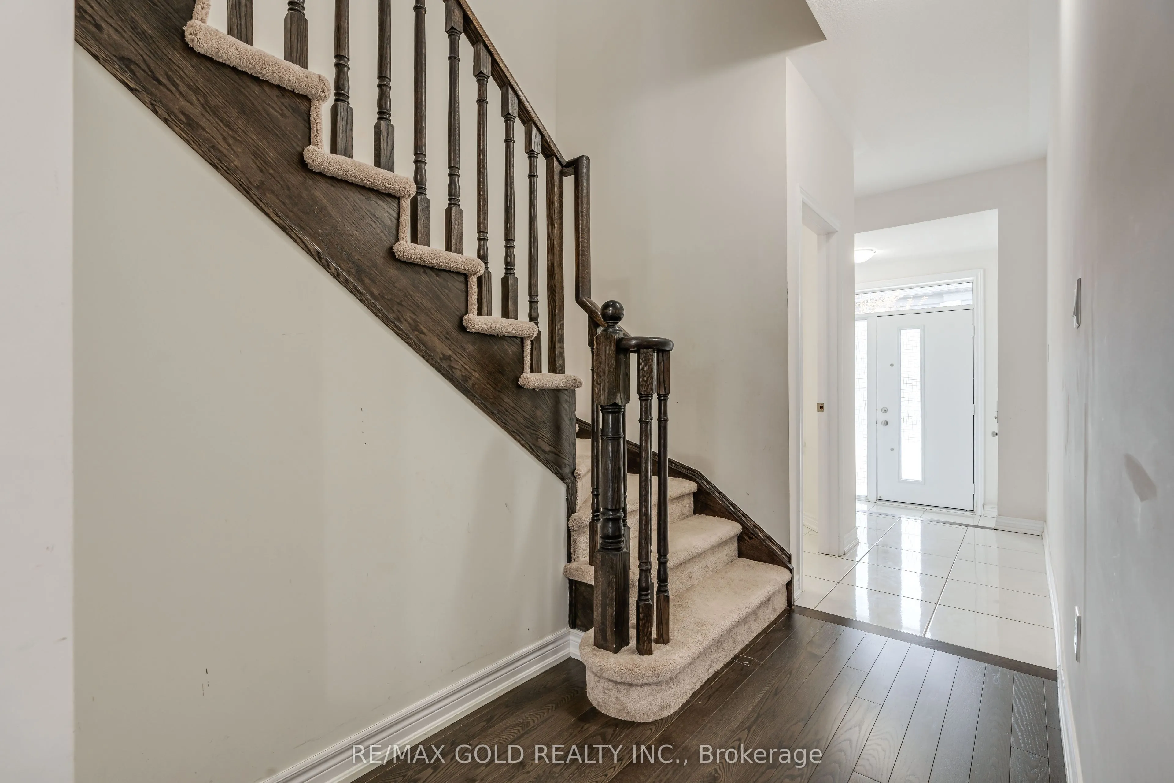 166 Deerpath Drive, #95