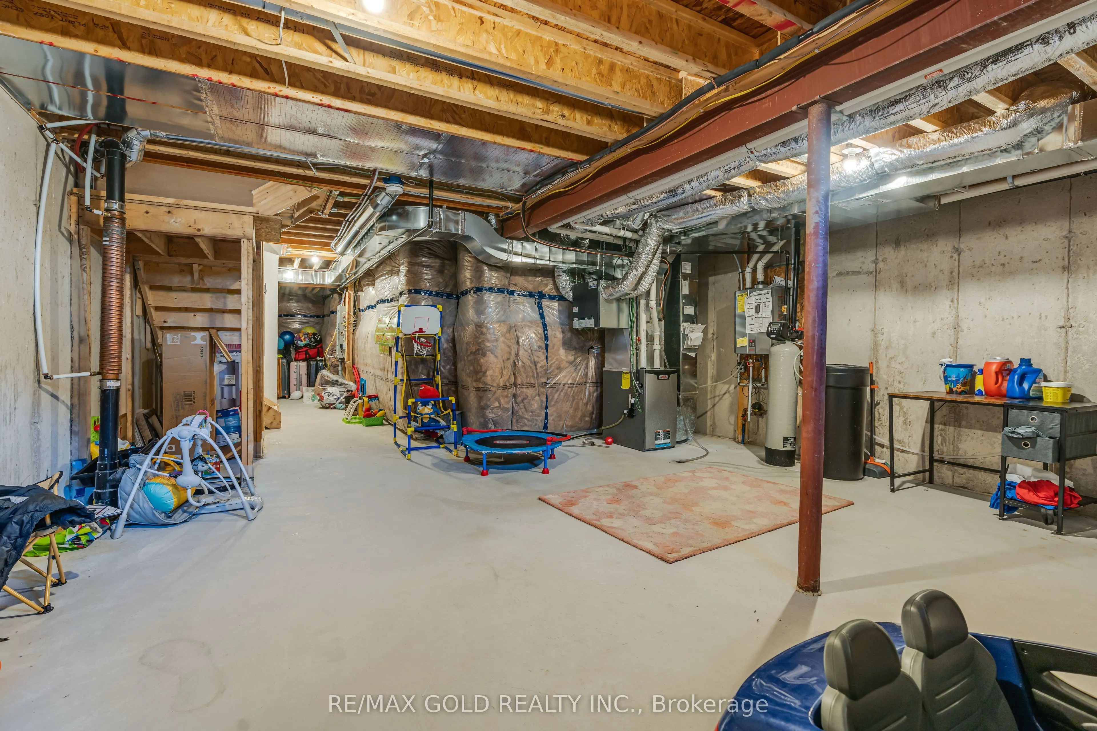 166 Deerpath Drive, #95