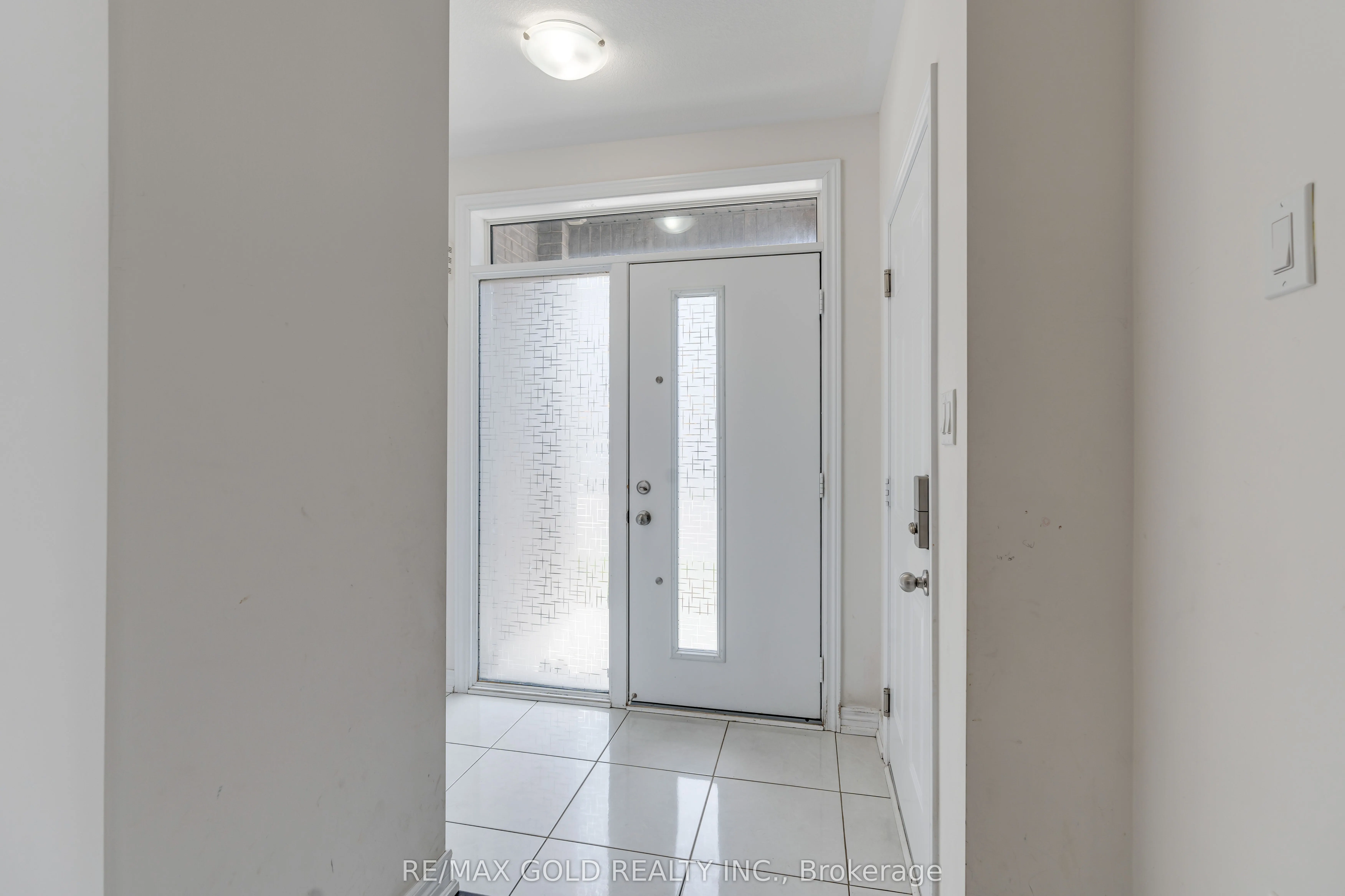 166 Deerpath Drive, #95