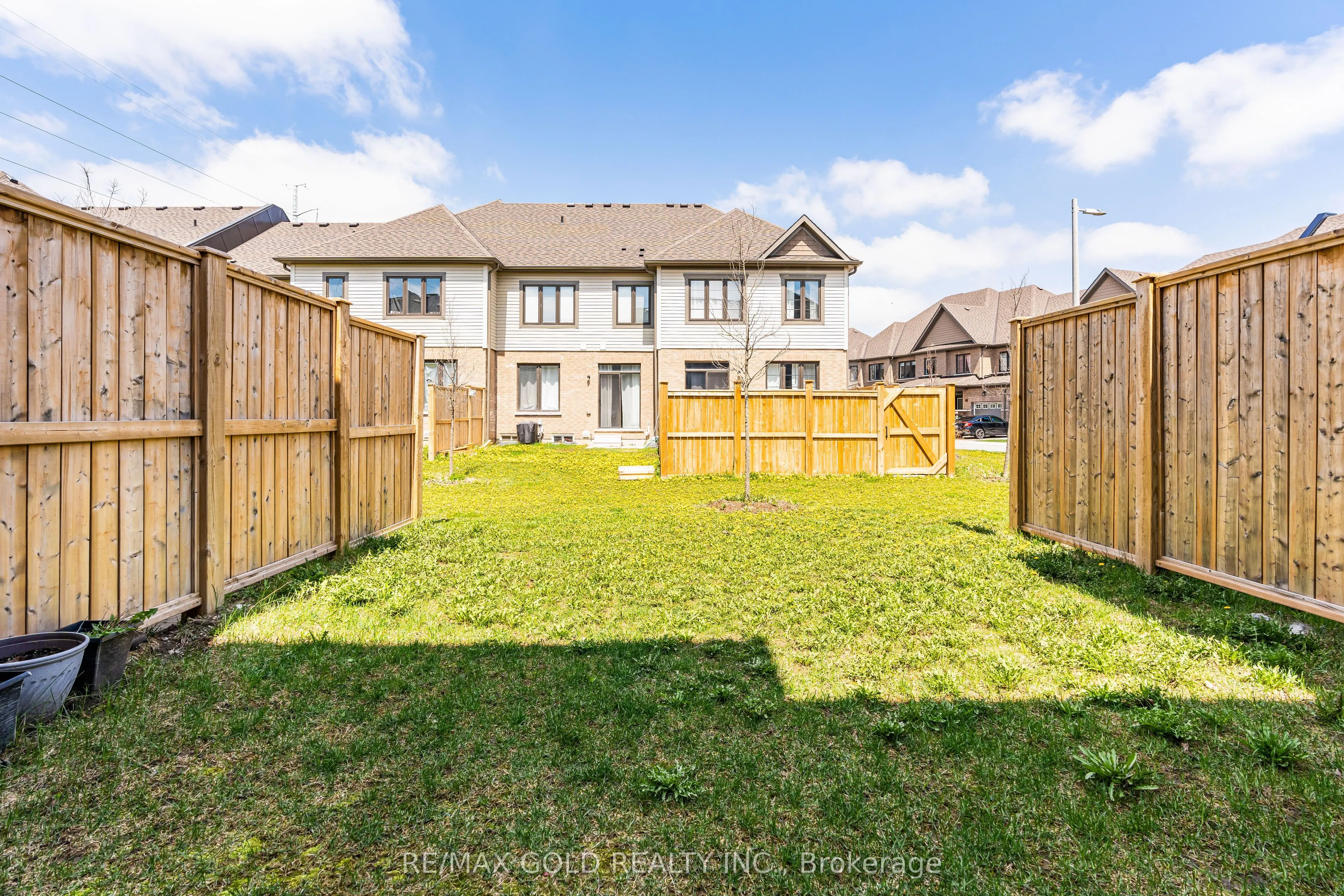 166 Deerpath Drive, #95