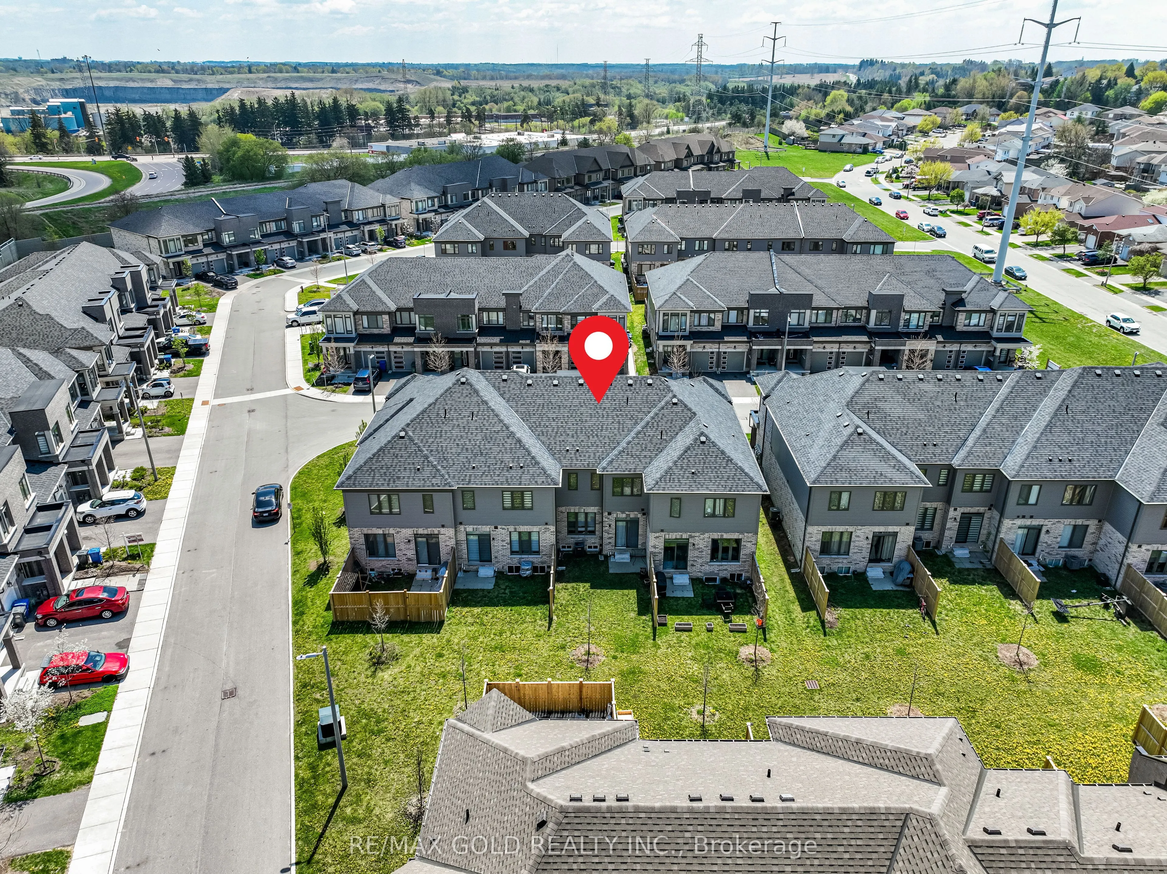166 Deerpath Drive, #95