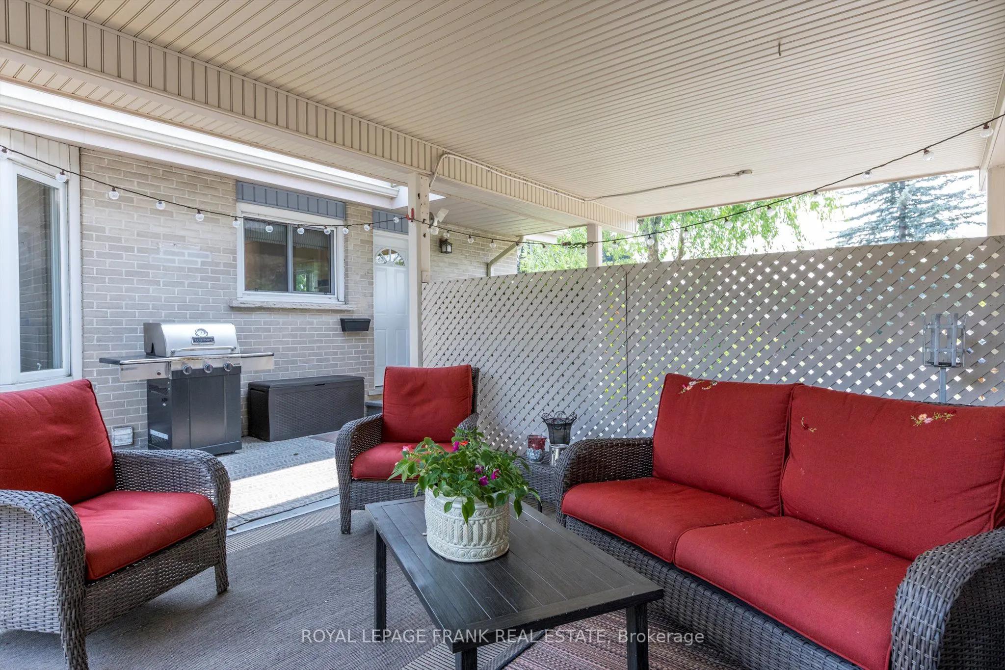 1289 Algonquin Boulevard