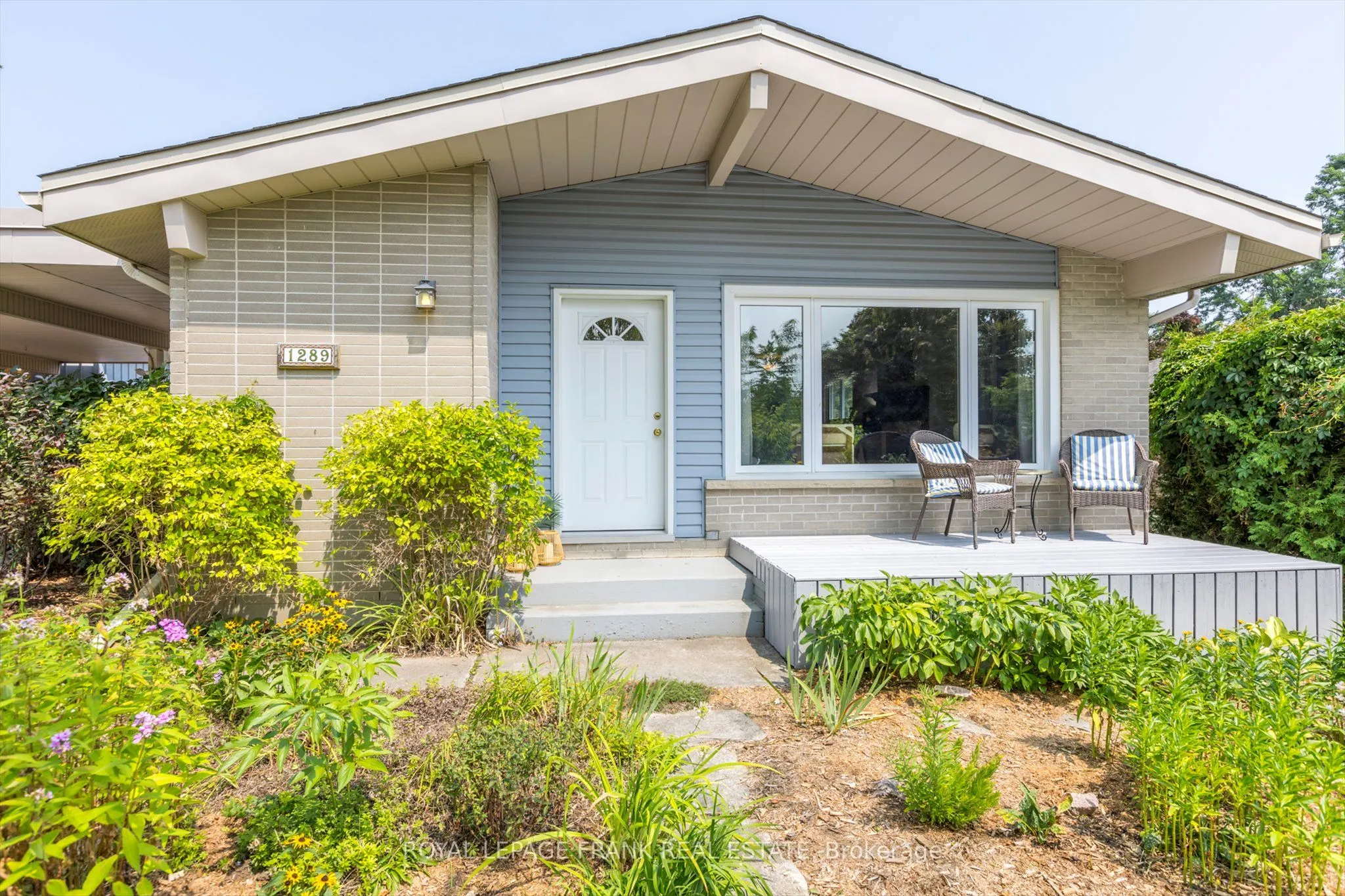 1289 Algonquin Boulevard