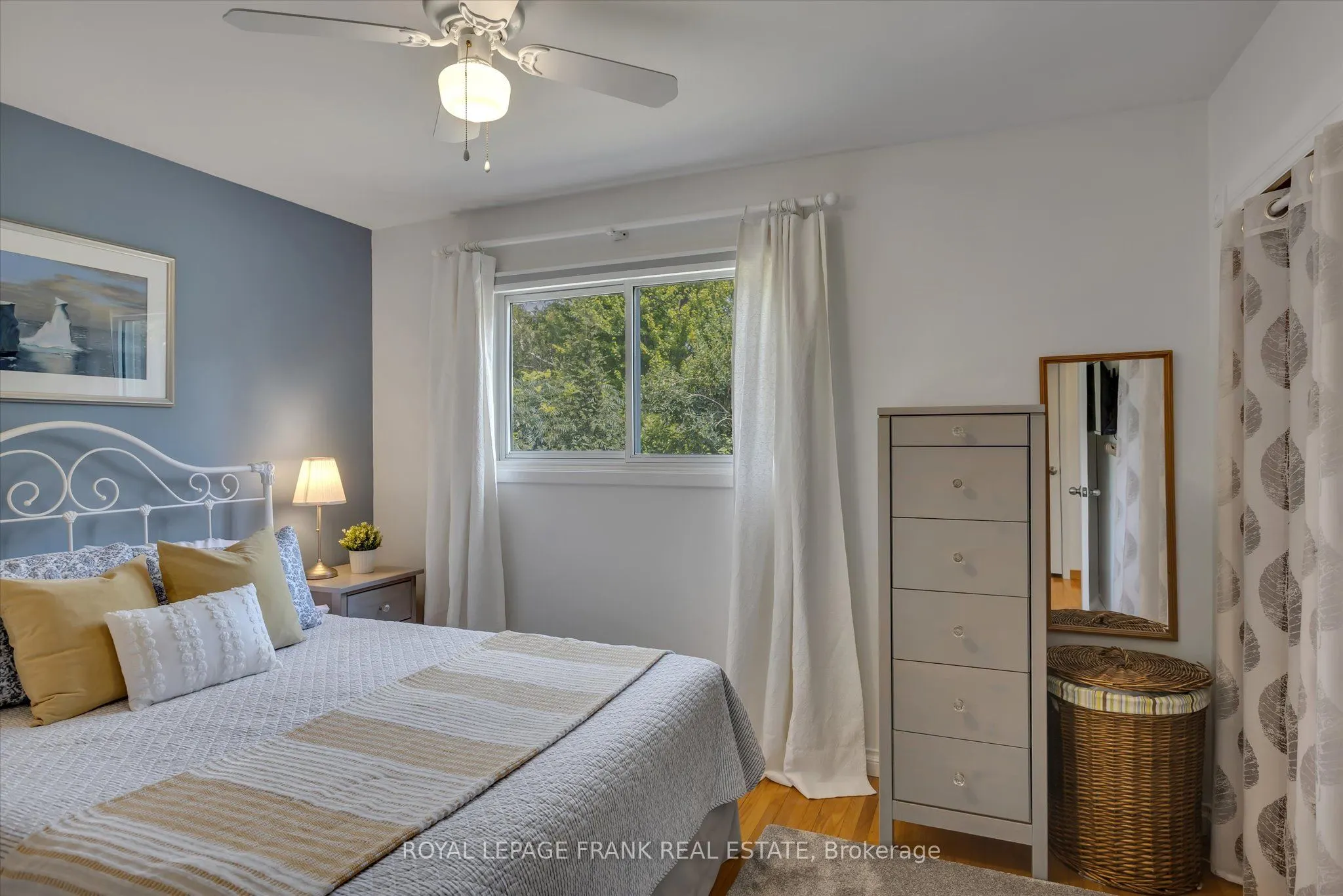 1289 Algonquin Boulevard