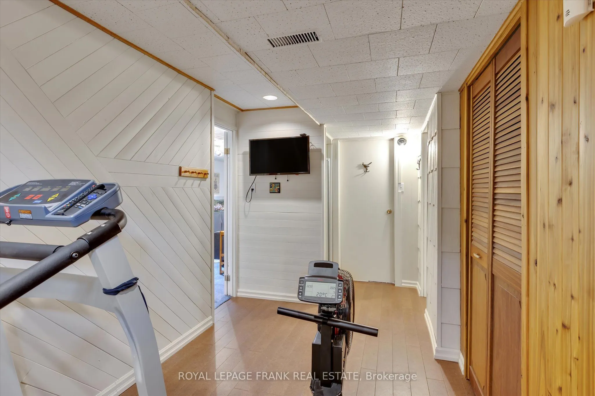 1289 Algonquin Boulevard