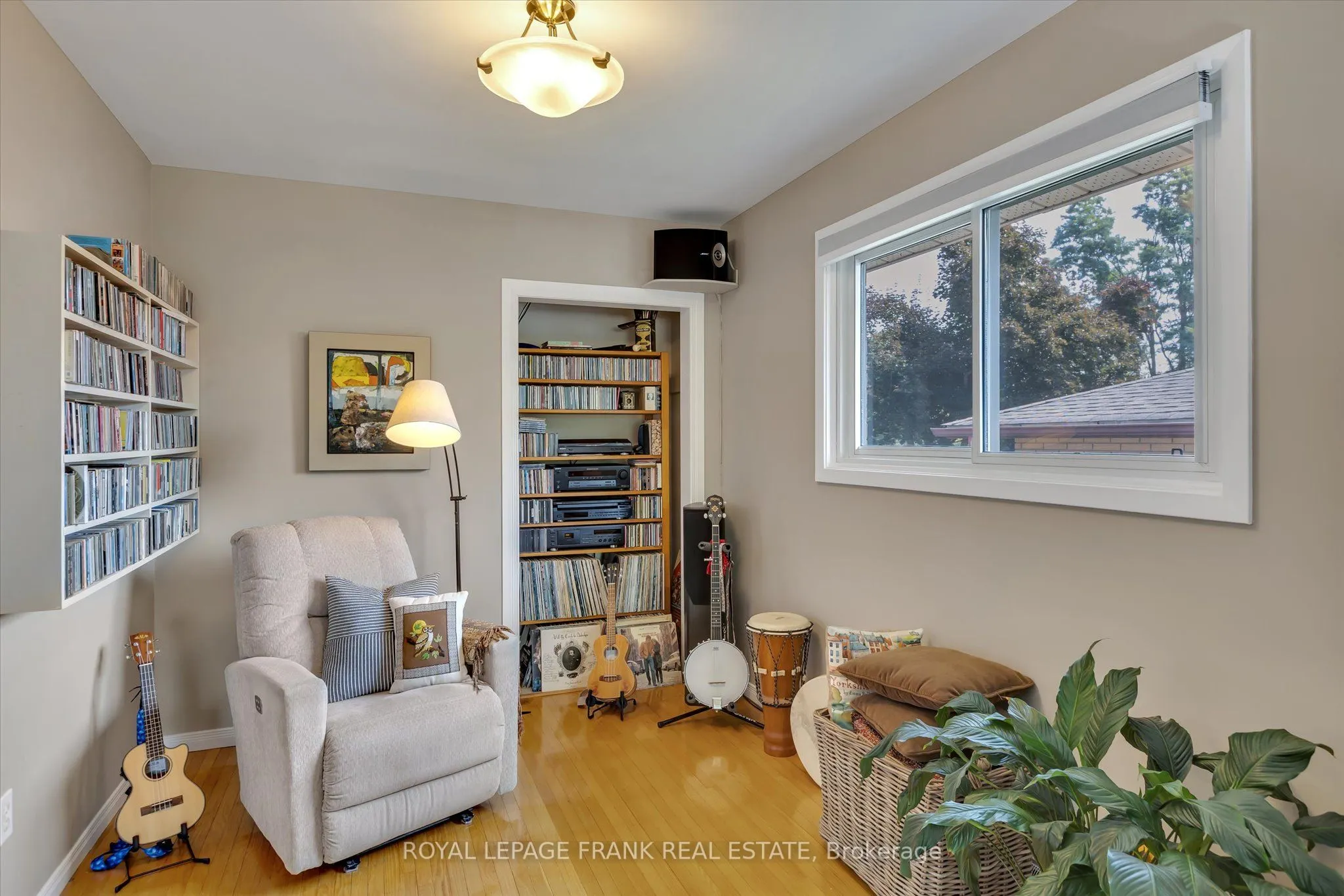 1289 Algonquin Boulevard