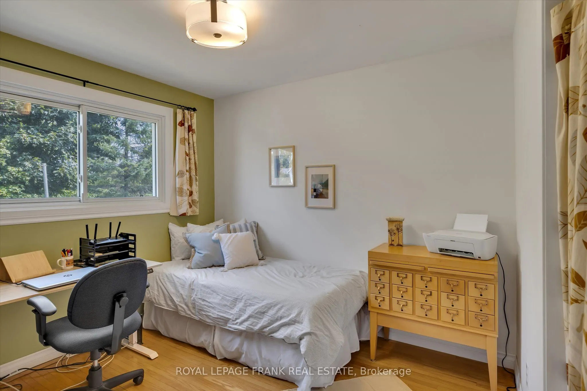 1289 Algonquin Boulevard