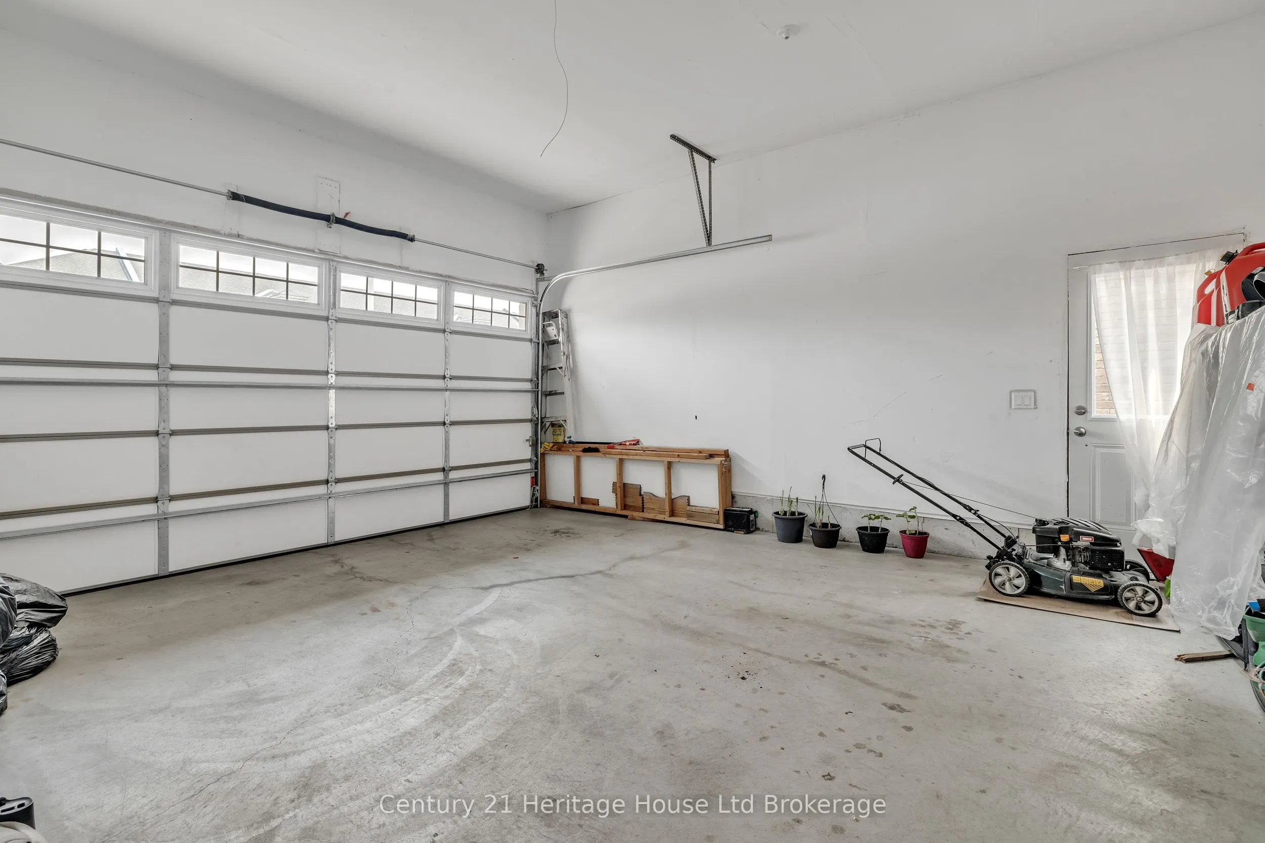 24 HARWOOD Street