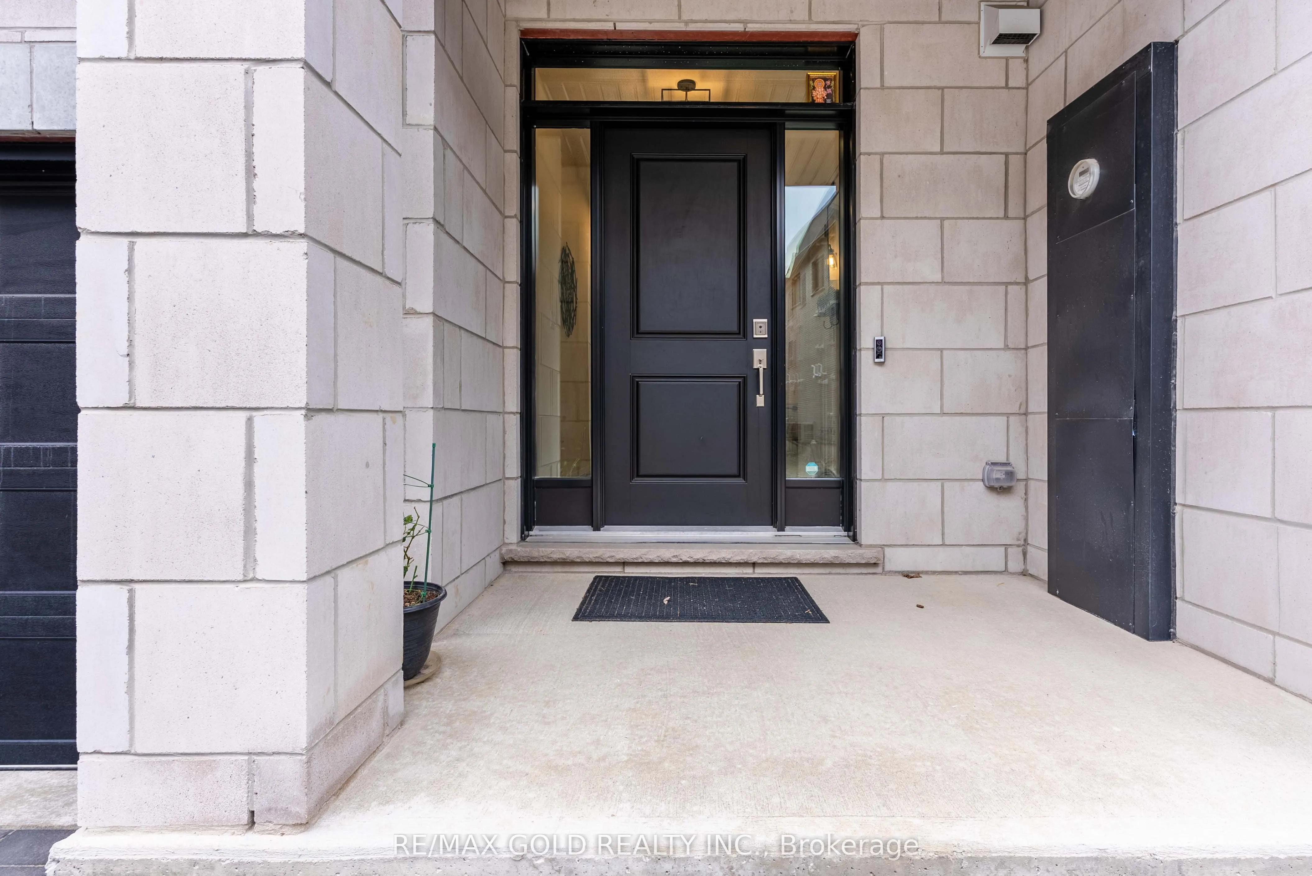 143 Elgin Street N, #19