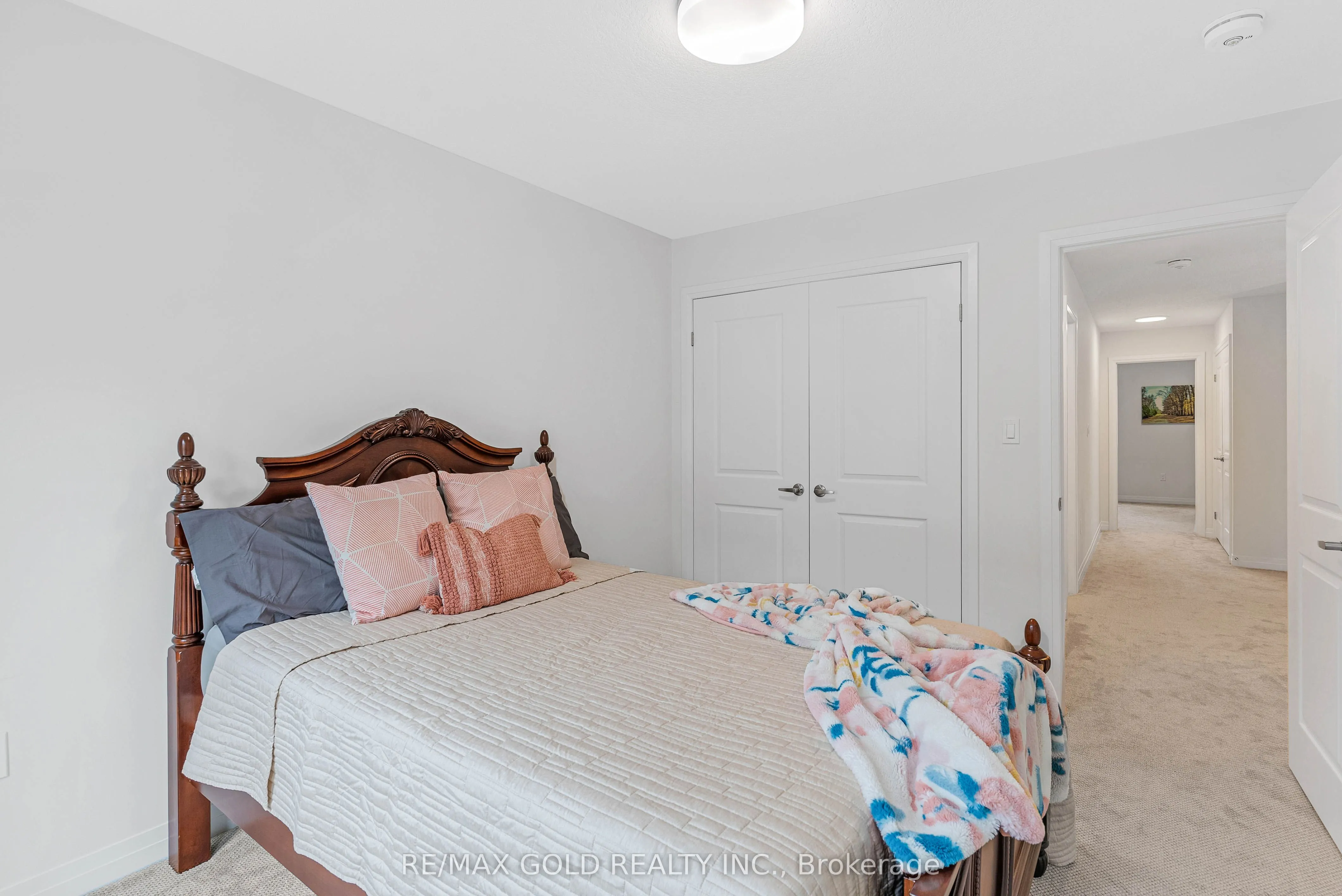 143 Elgin Street N, #19