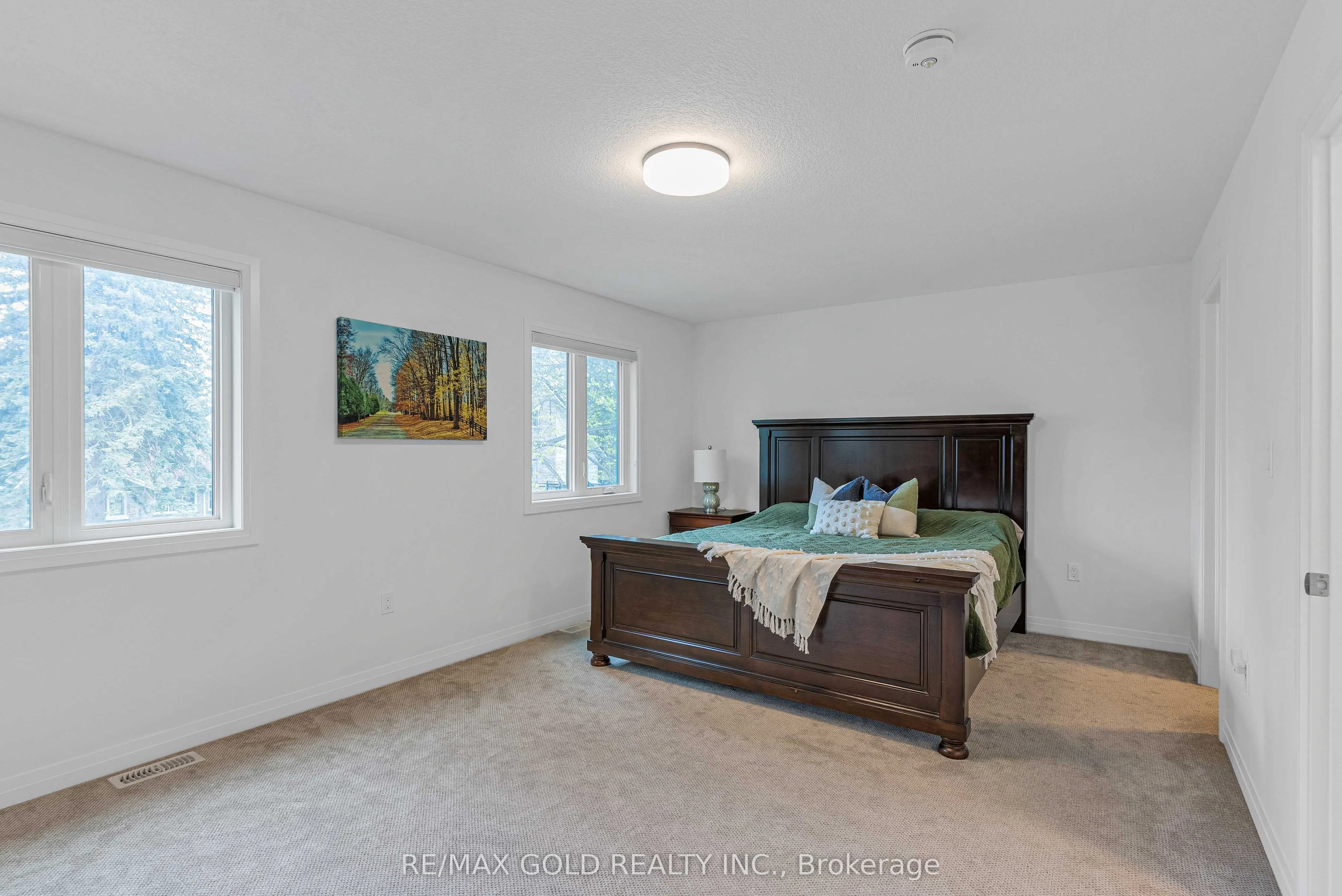 143 Elgin Street N, #19